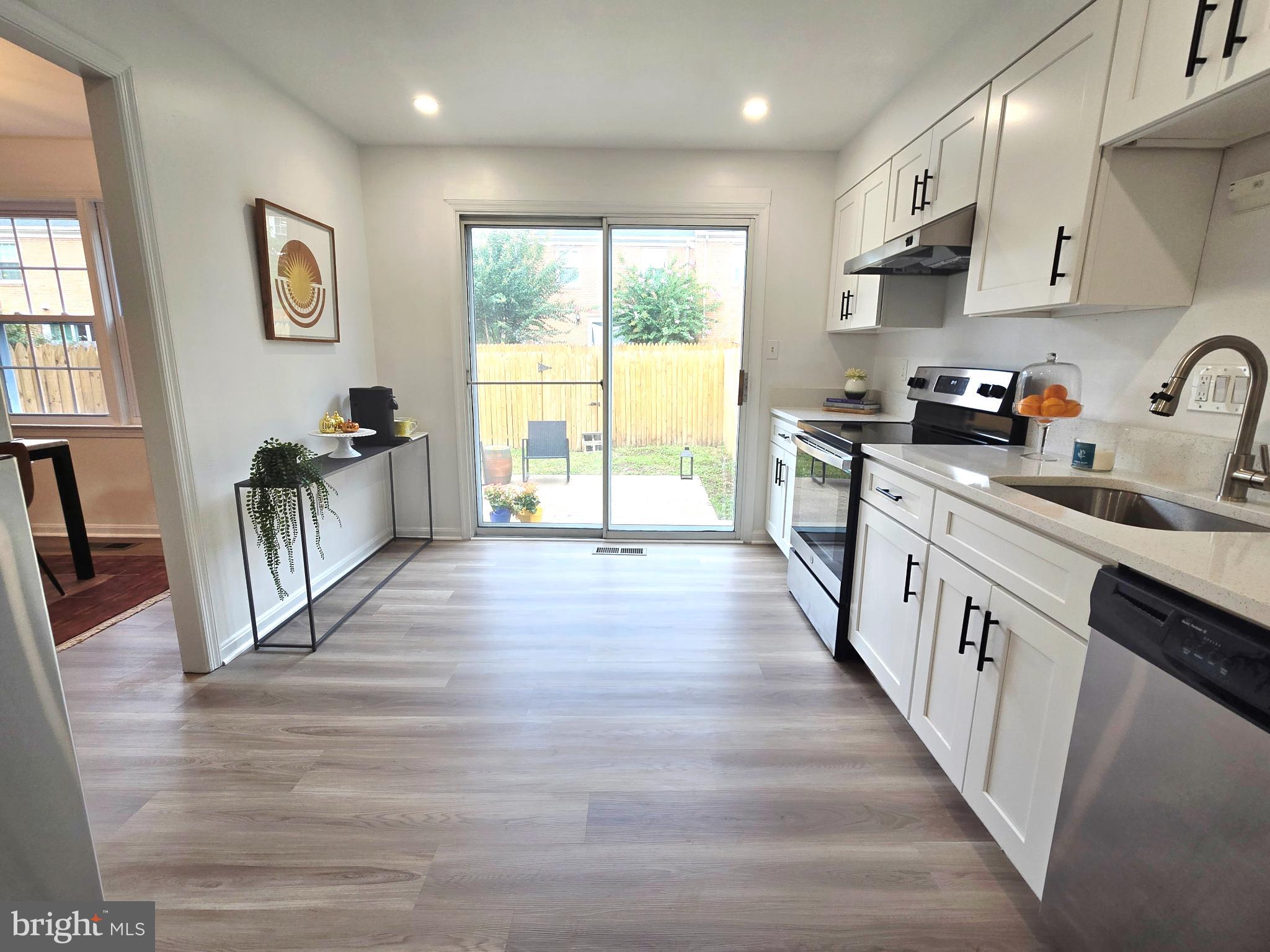 LEEWOOD - Residential