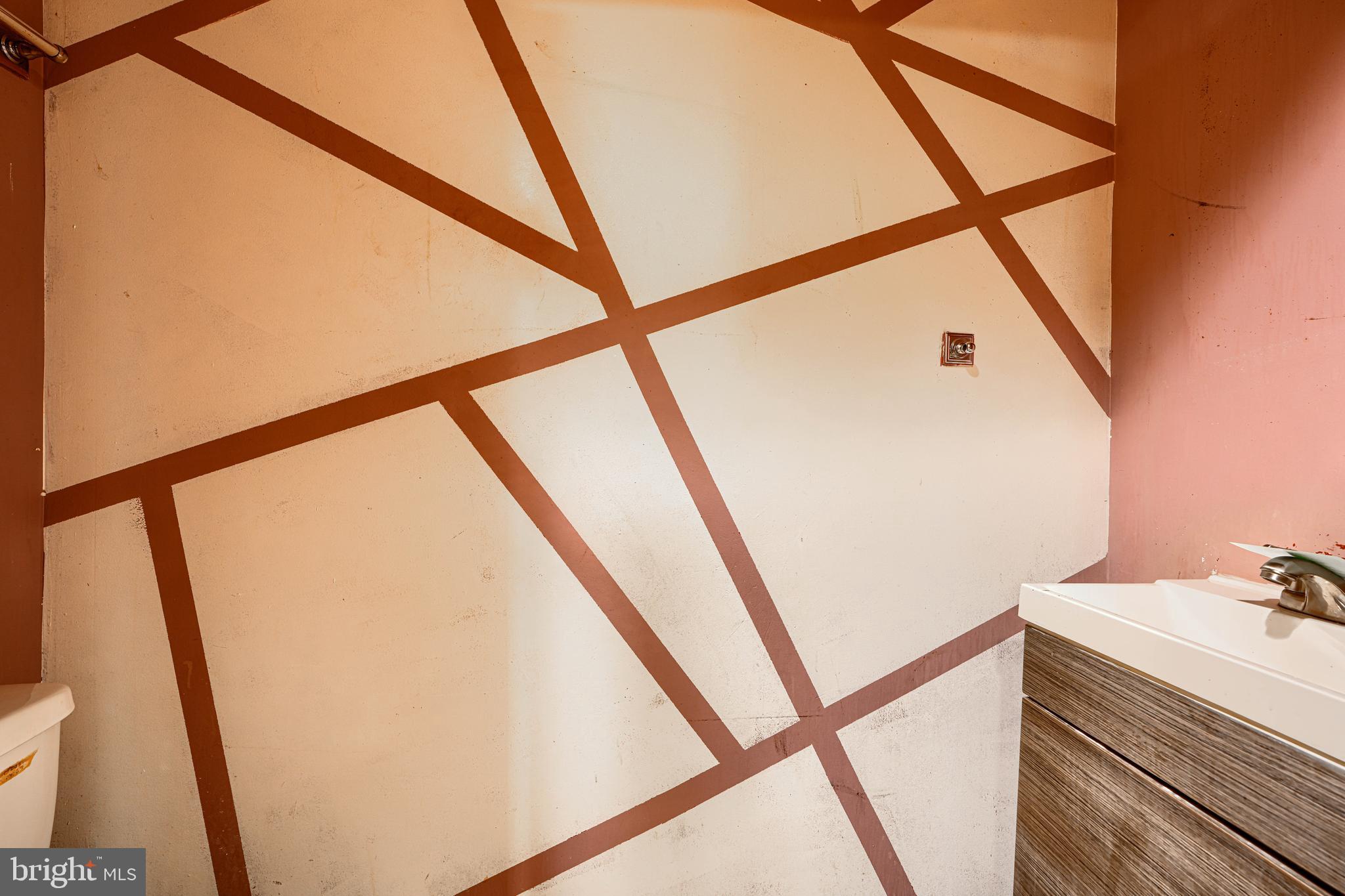 HOLLINS MARKET - Residential