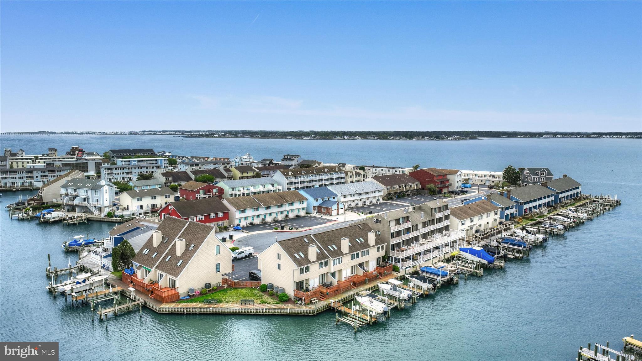 604 BAYSHORE COURT 1