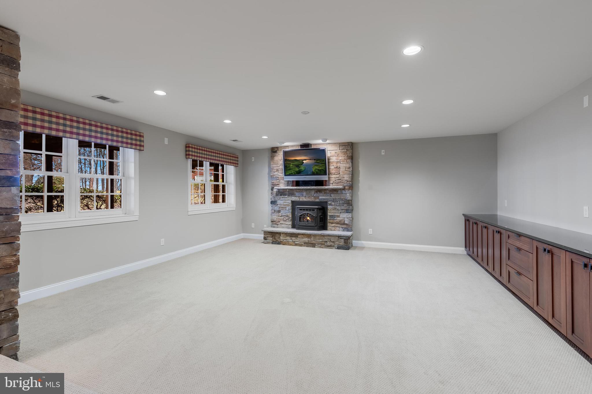 WOODLEA HILLS - Residential