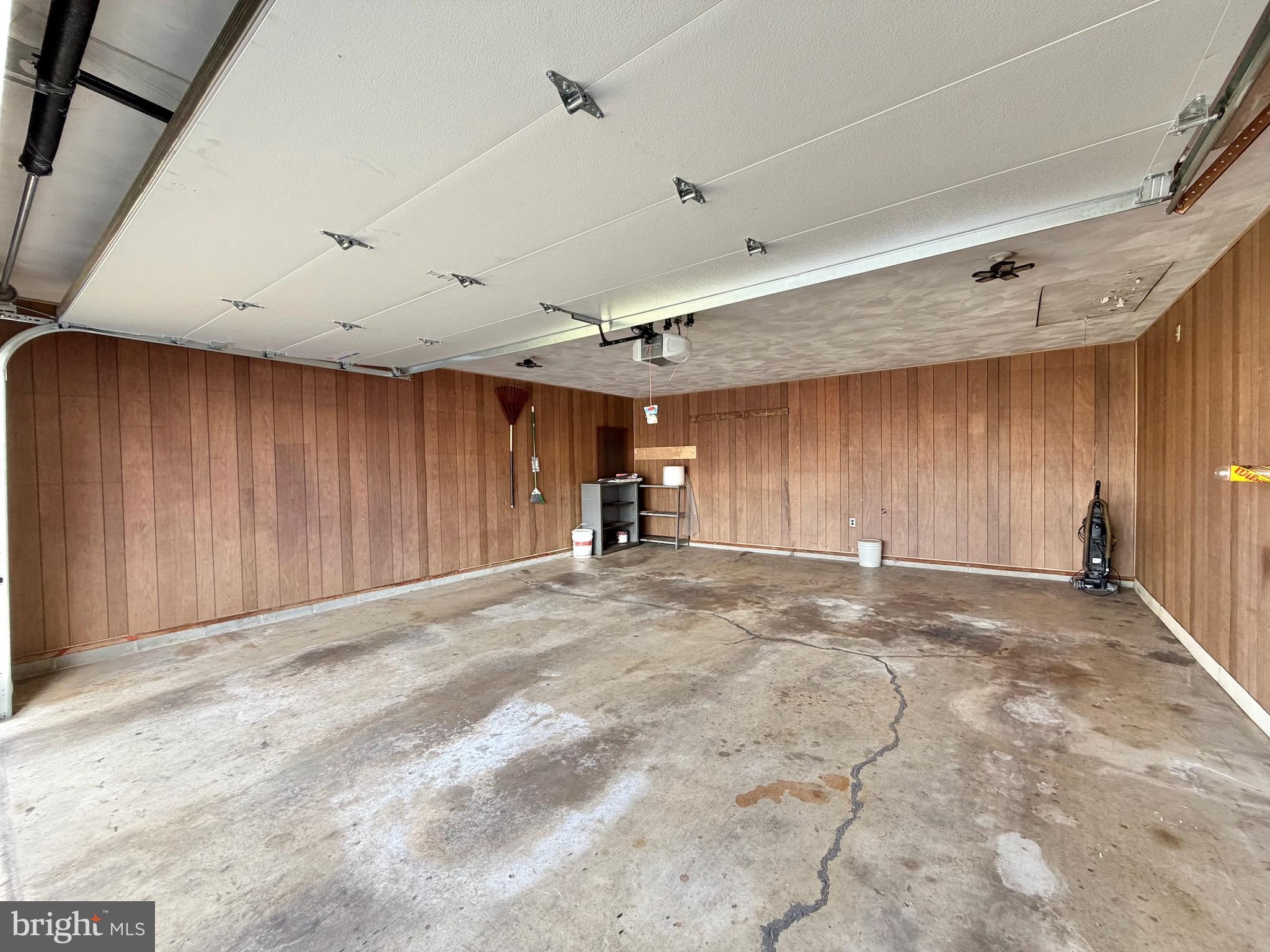 LAKEVIEW - Residential