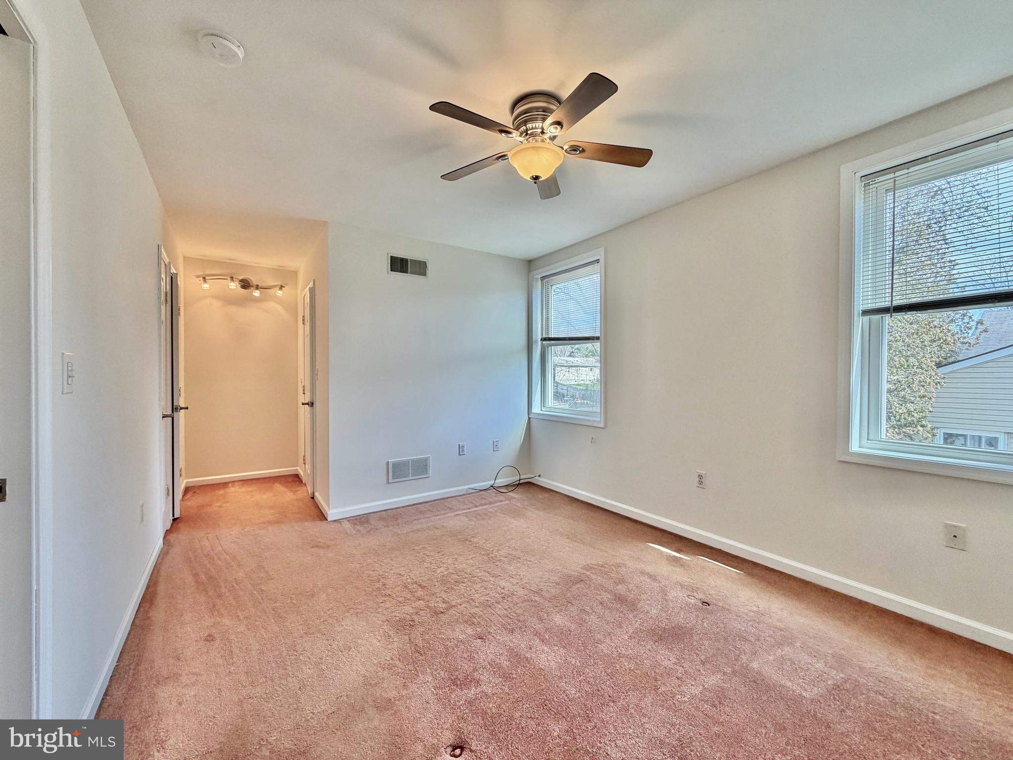 LAKEVIEW - Residential