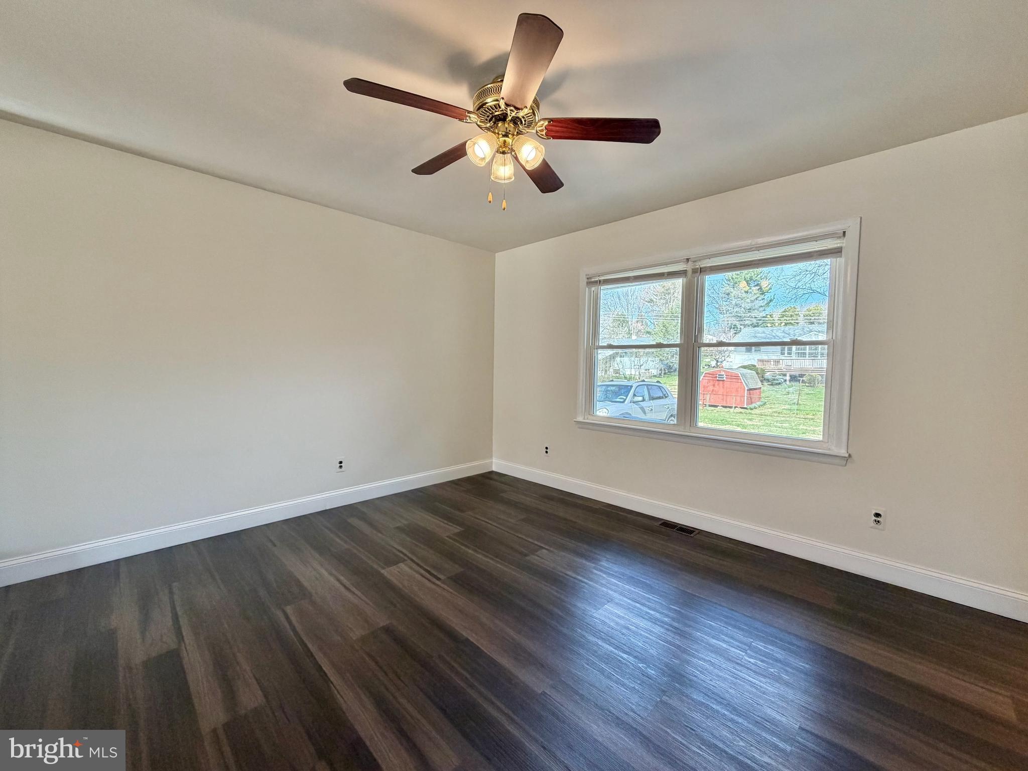 LAKEVIEW - Residential