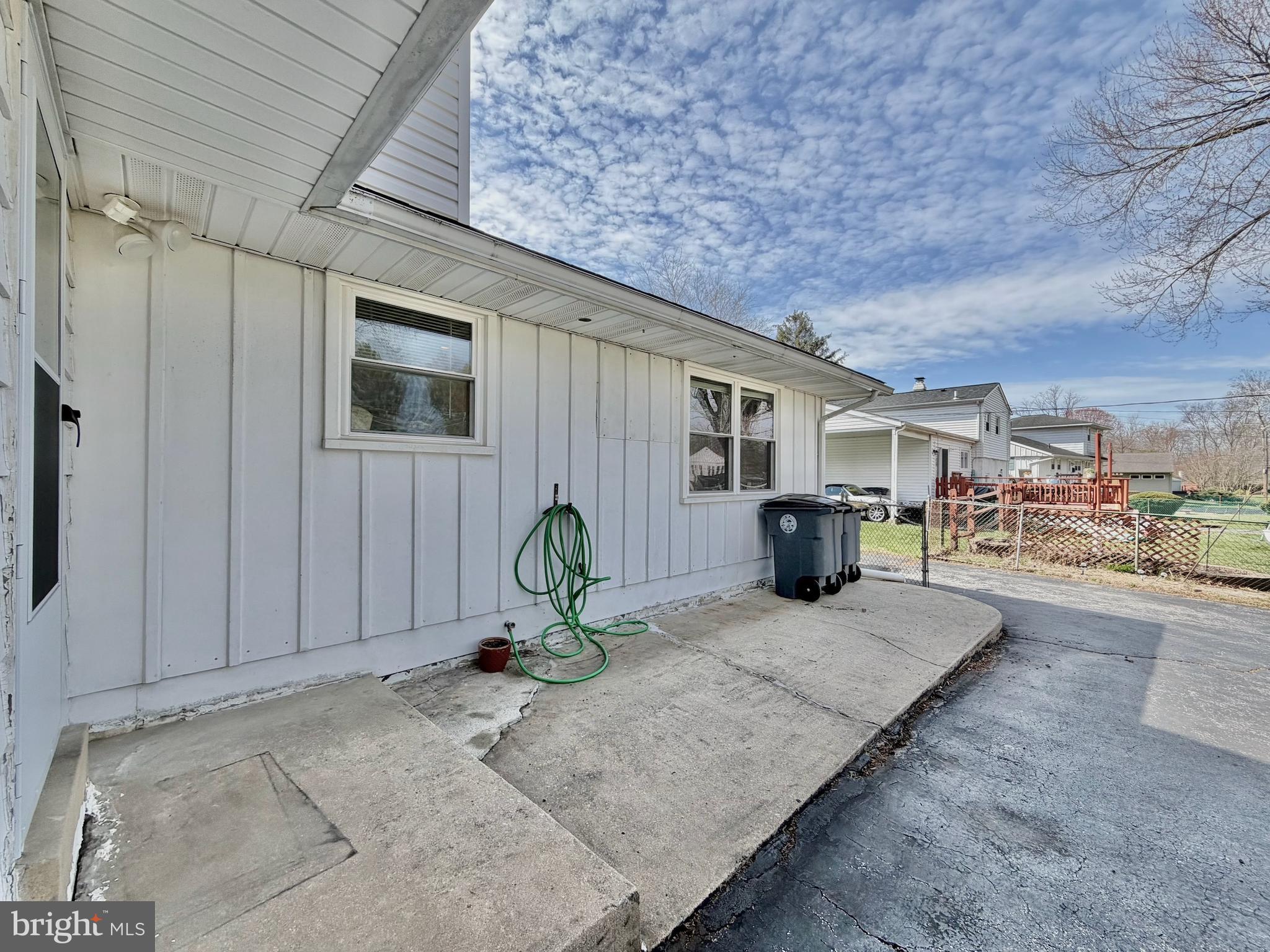 LAKEVIEW - Residential