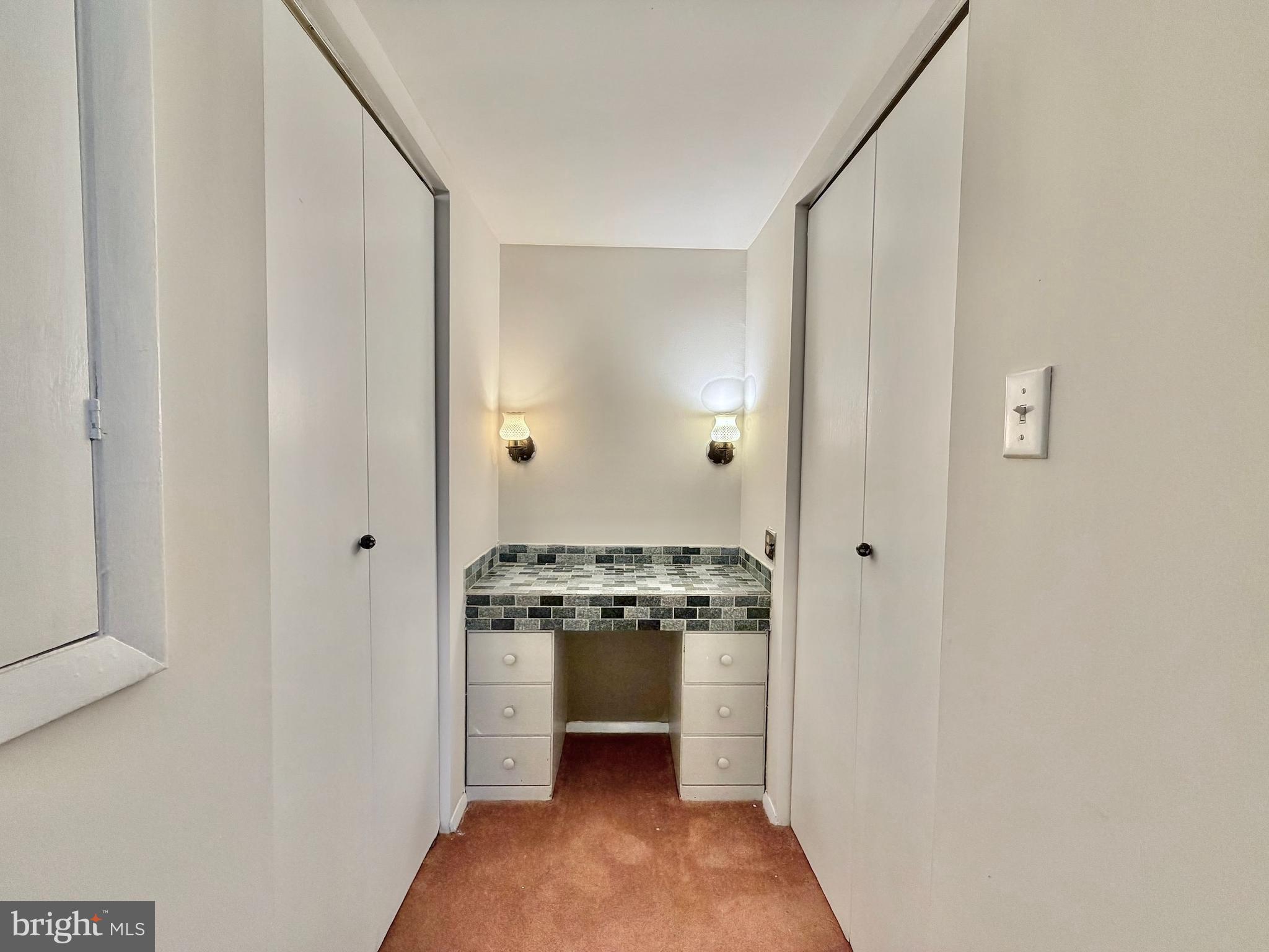 LAKEVIEW - Residential