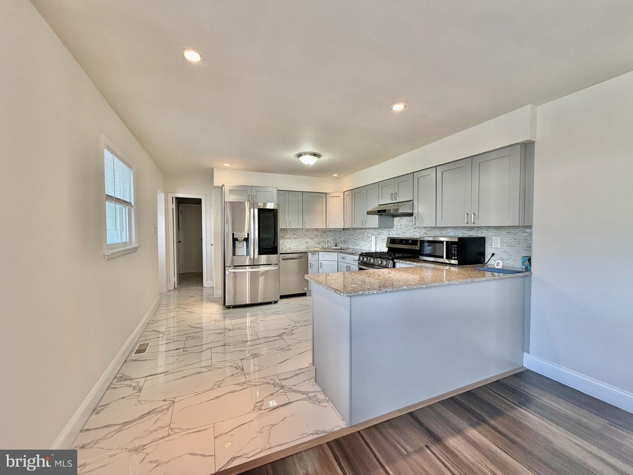 LAKEVIEW - Residential