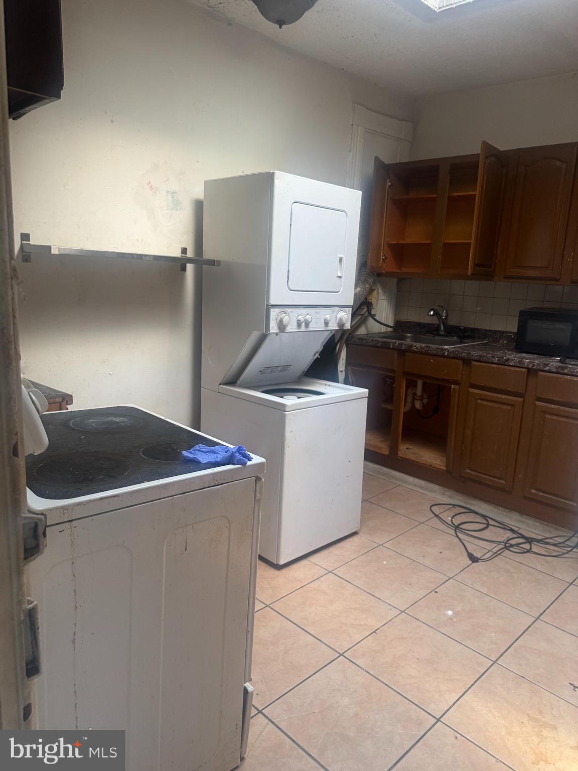 CHARLES VILLAGE - Commercial Sale