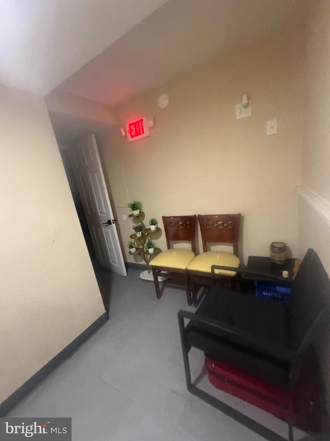 CHARLES VILLAGE - Commercial Sale