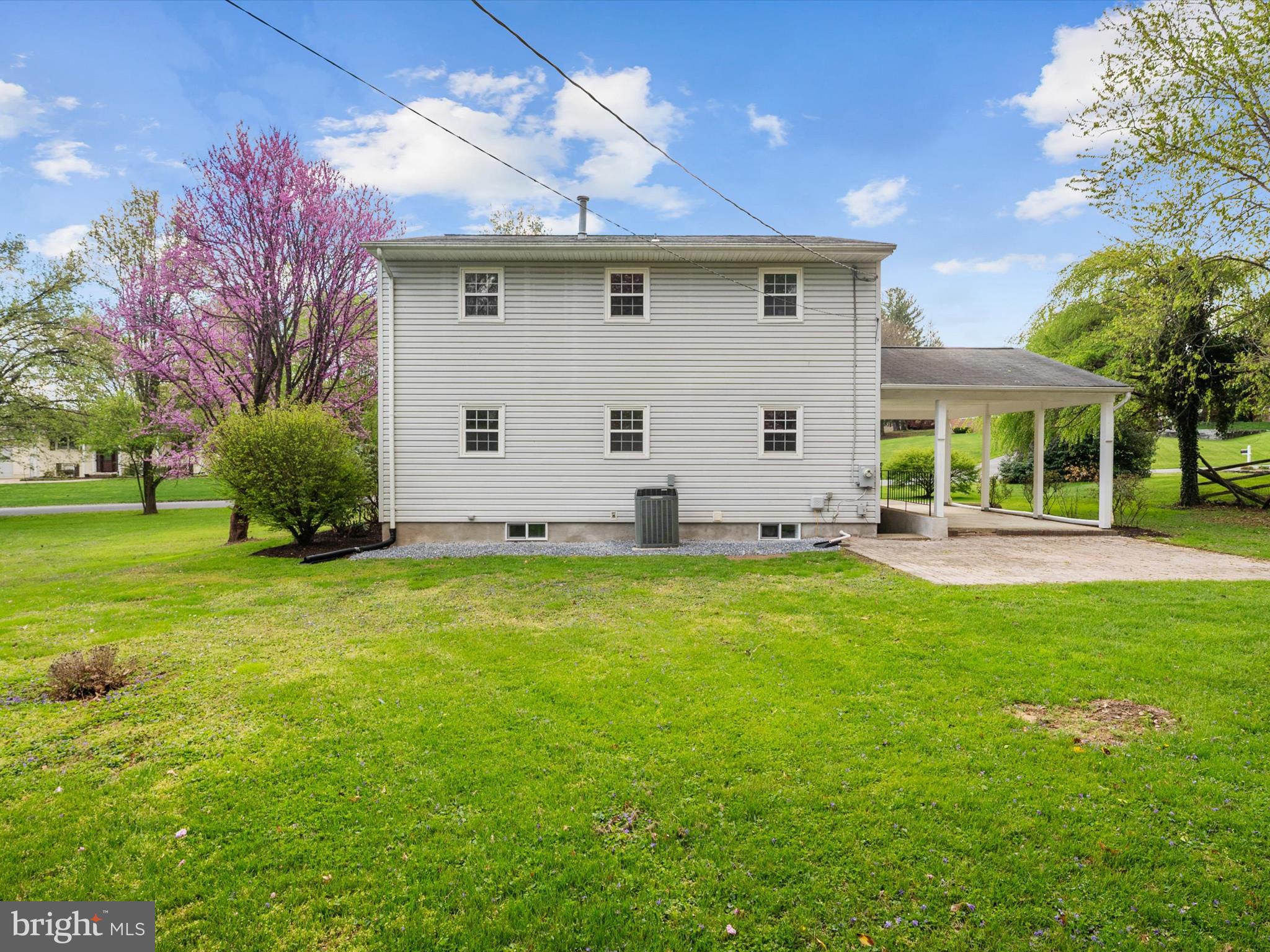 2120 COUNTRY FAIR LANE