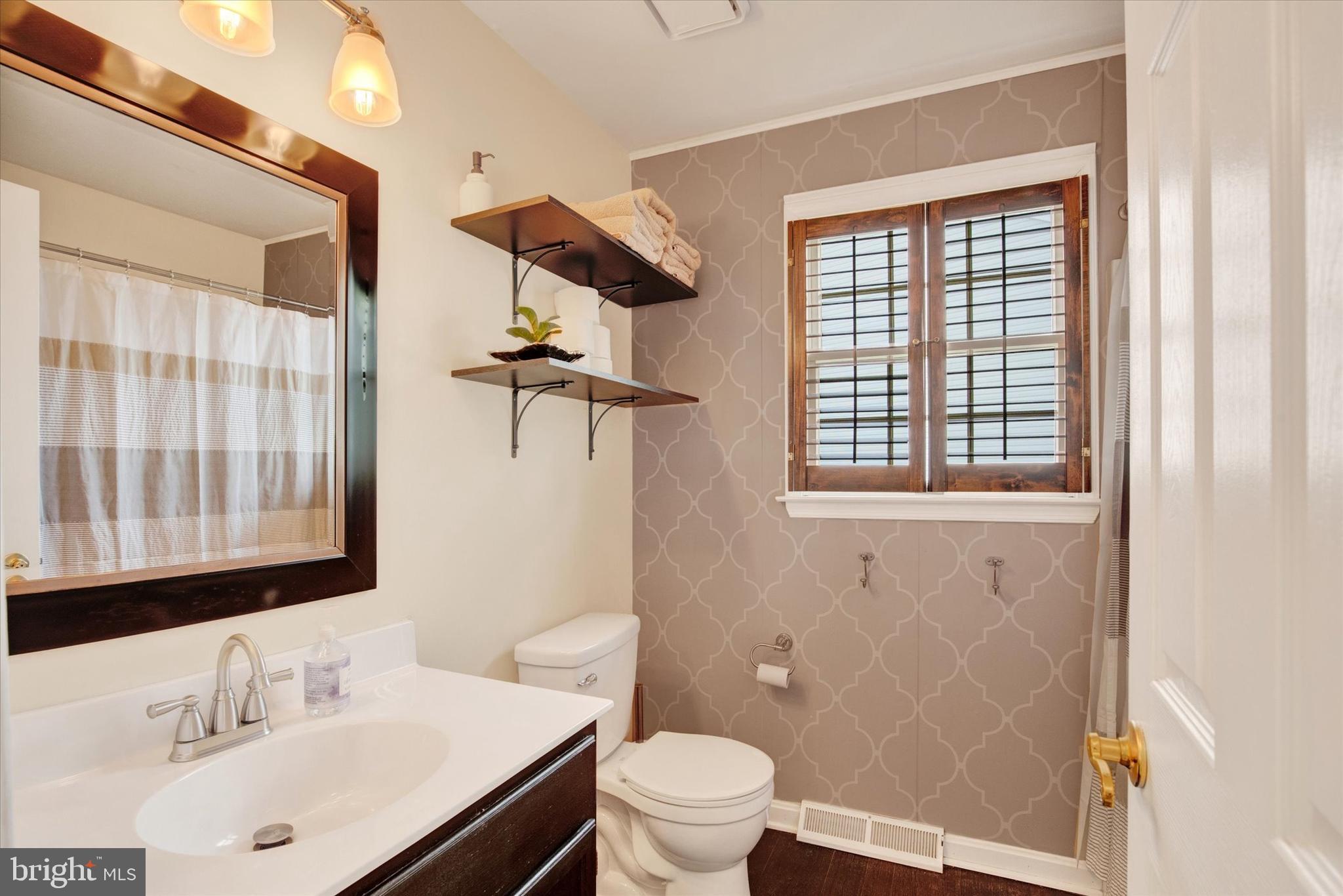 FOREST LAKES - Residential