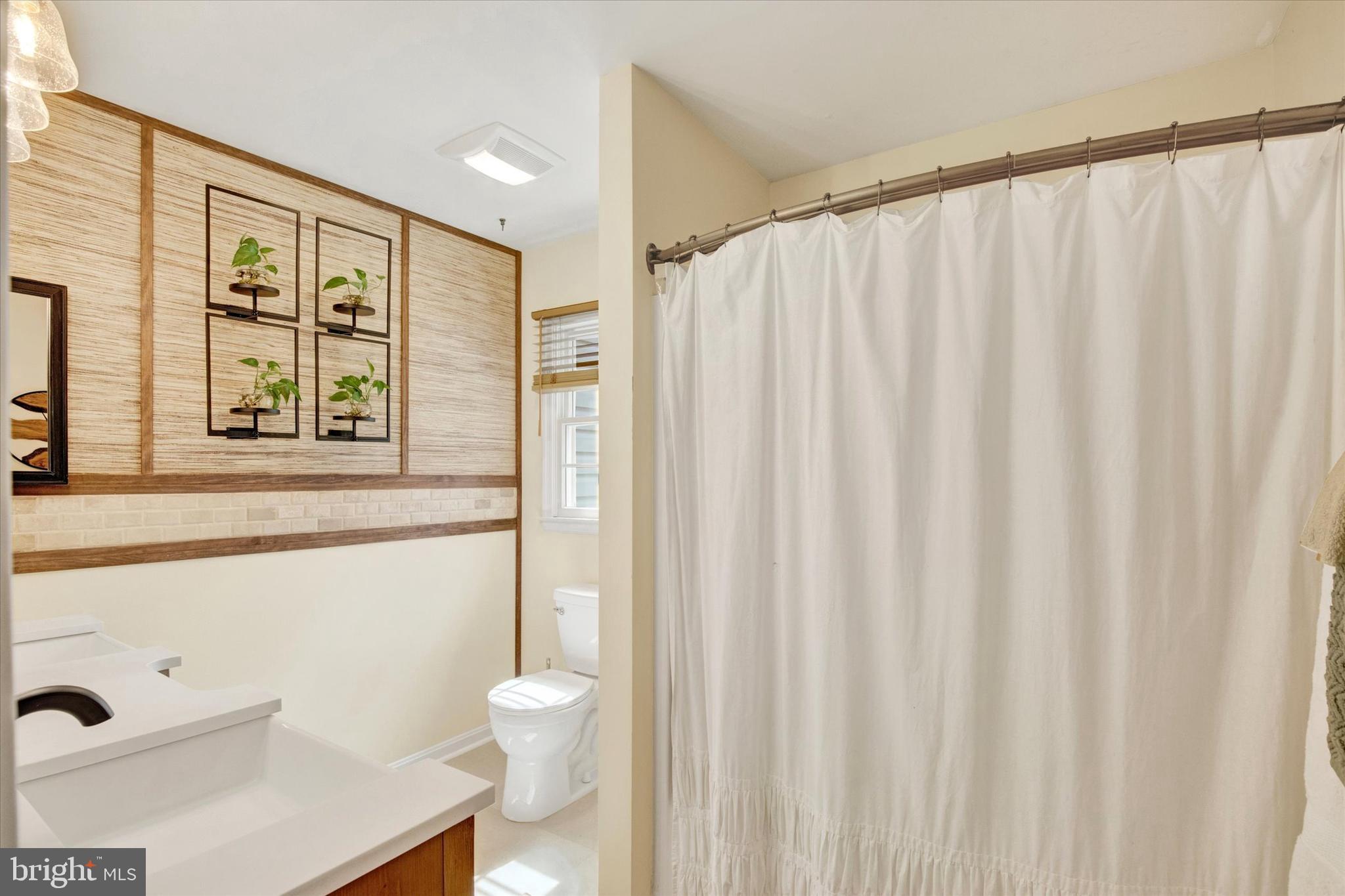 FOREST LAKES - Residential