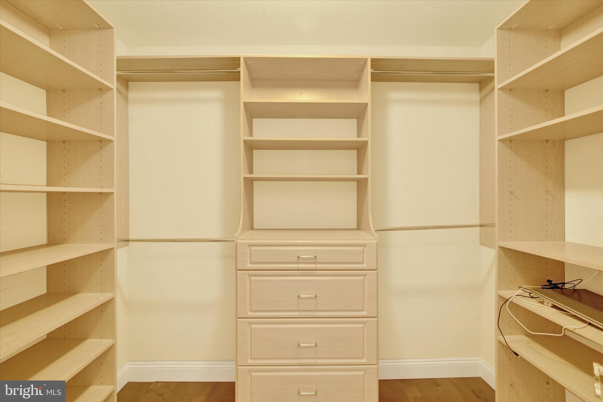 FOREST LAKES - Residential