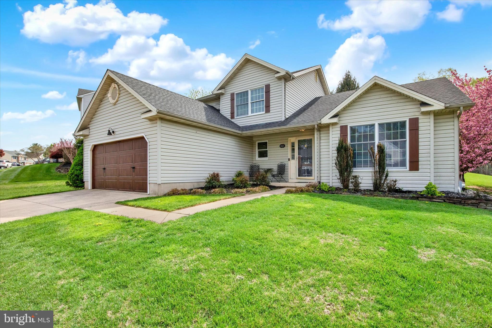 FOREST LAKES - Residential