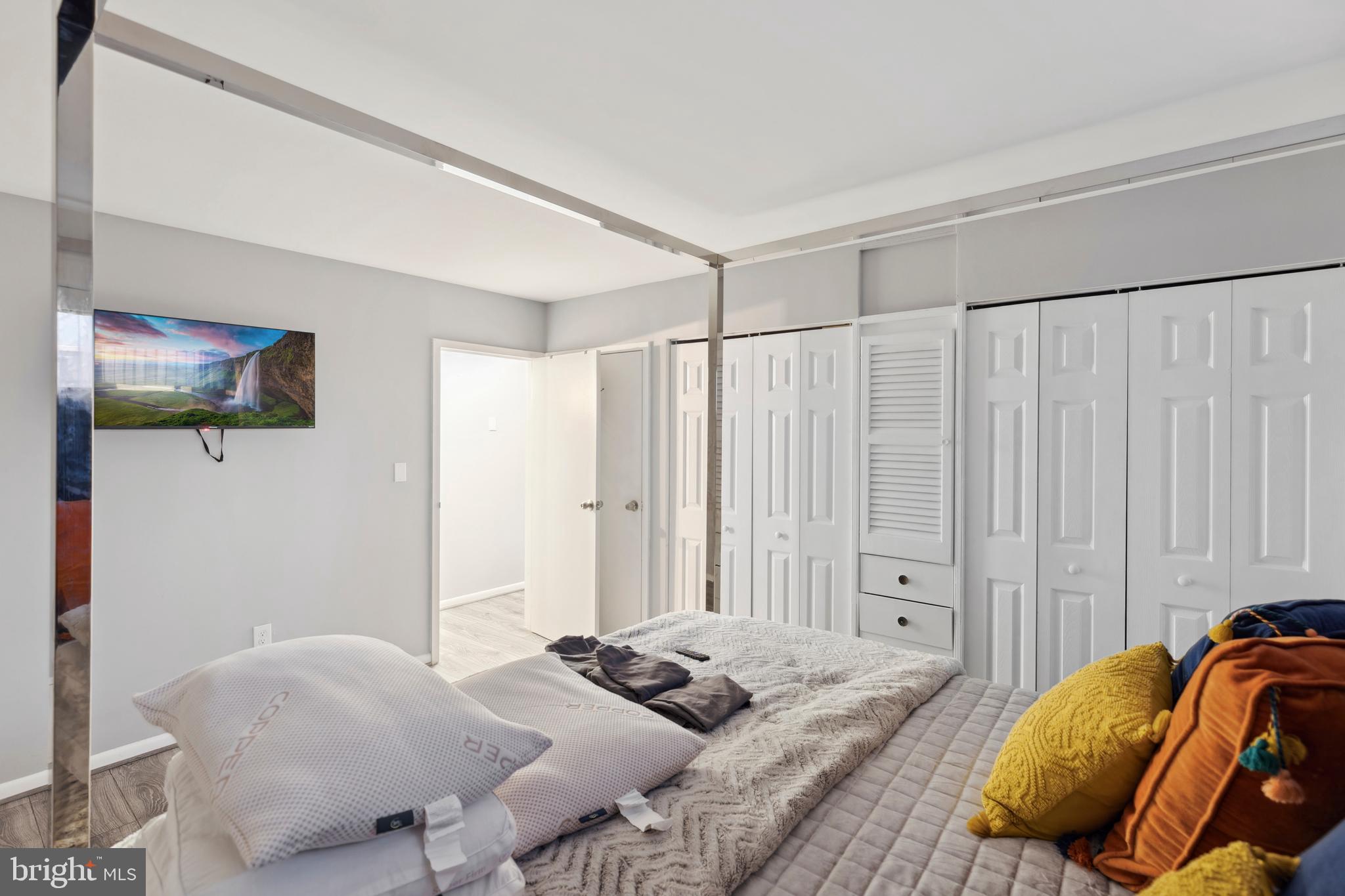 PIKESVILLE - Residential