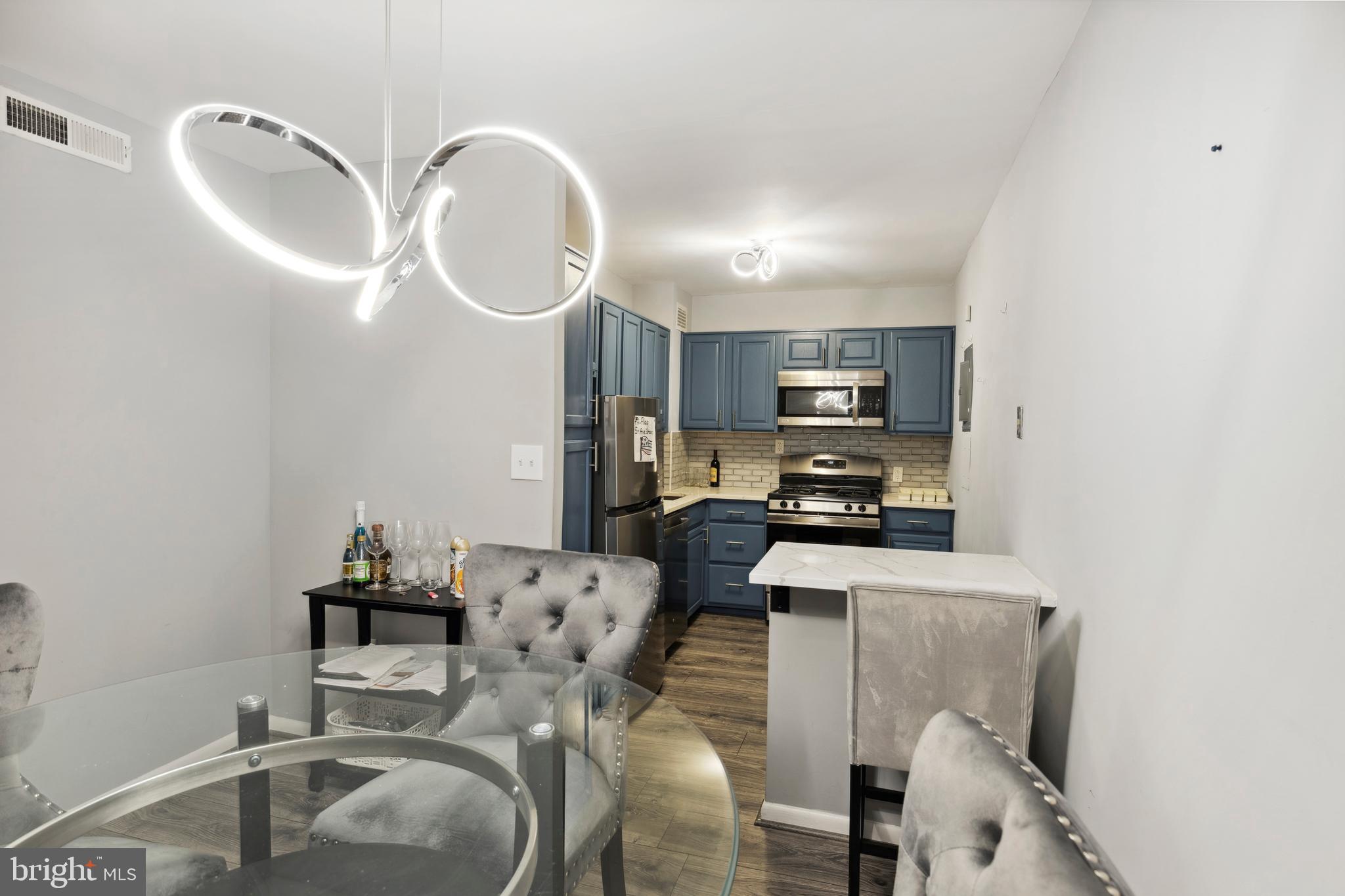 PIKESVILLE - Residential