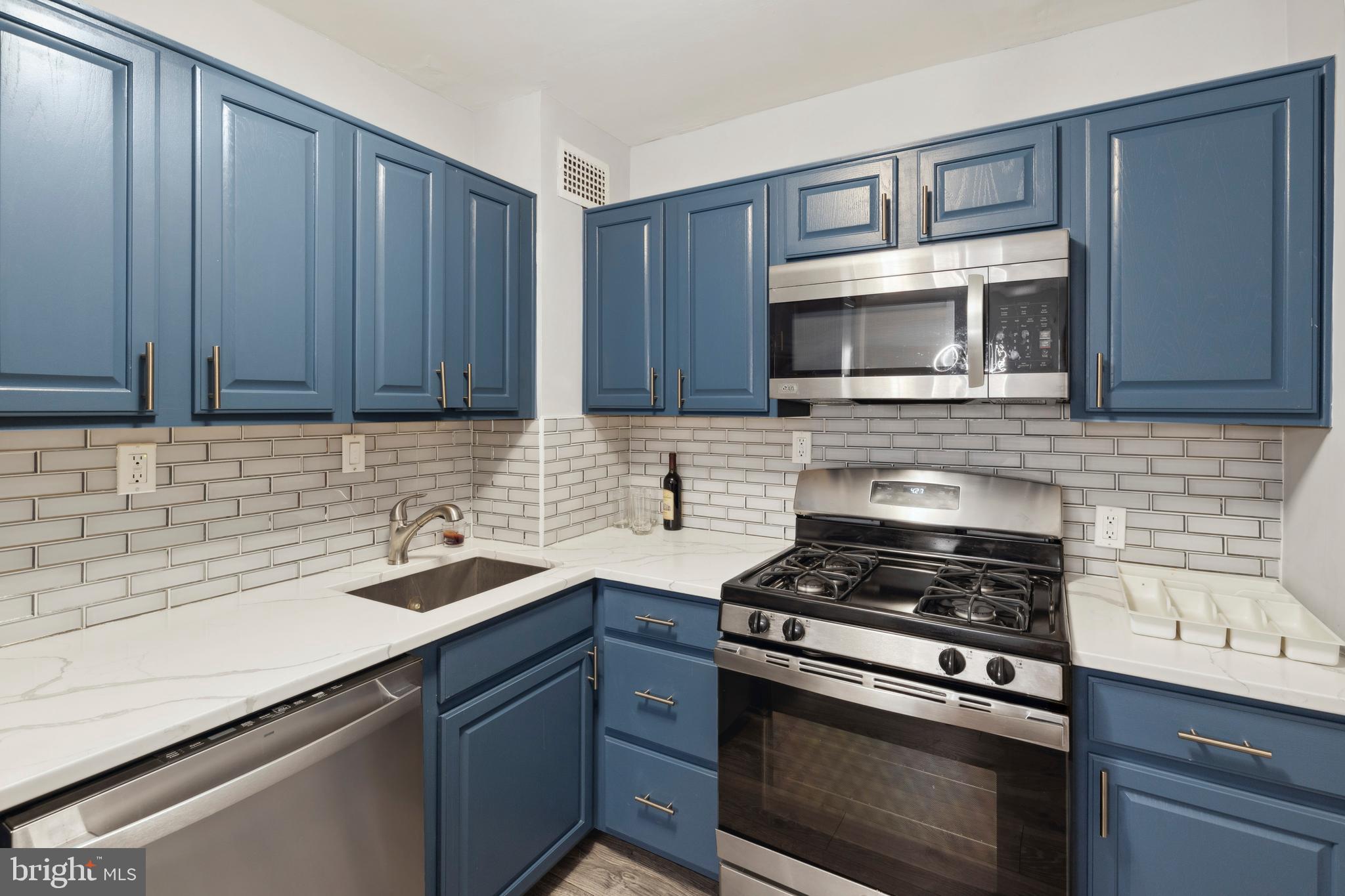 PIKESVILLE - Residential