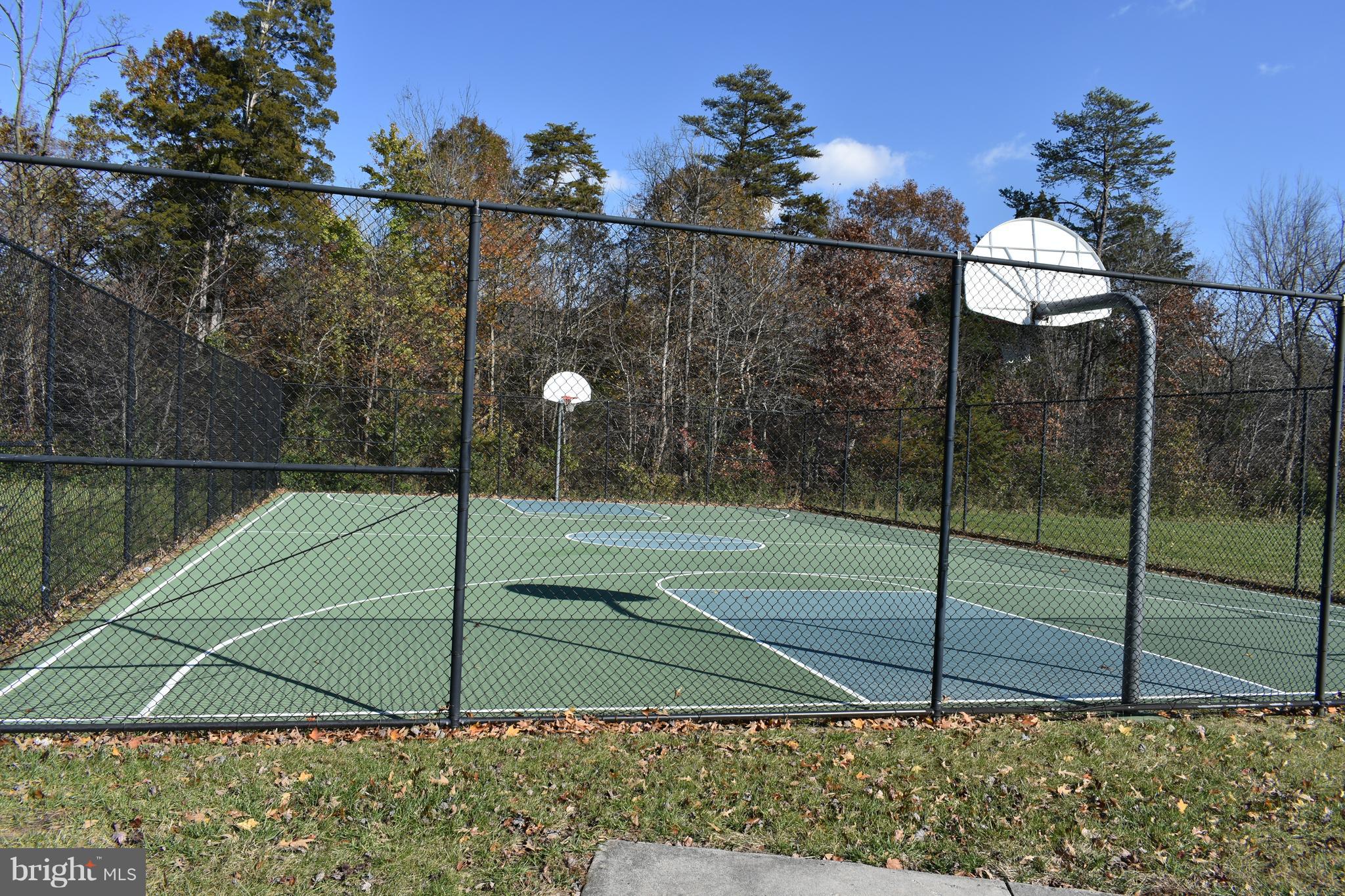 CHANTILLY - Residential Lease