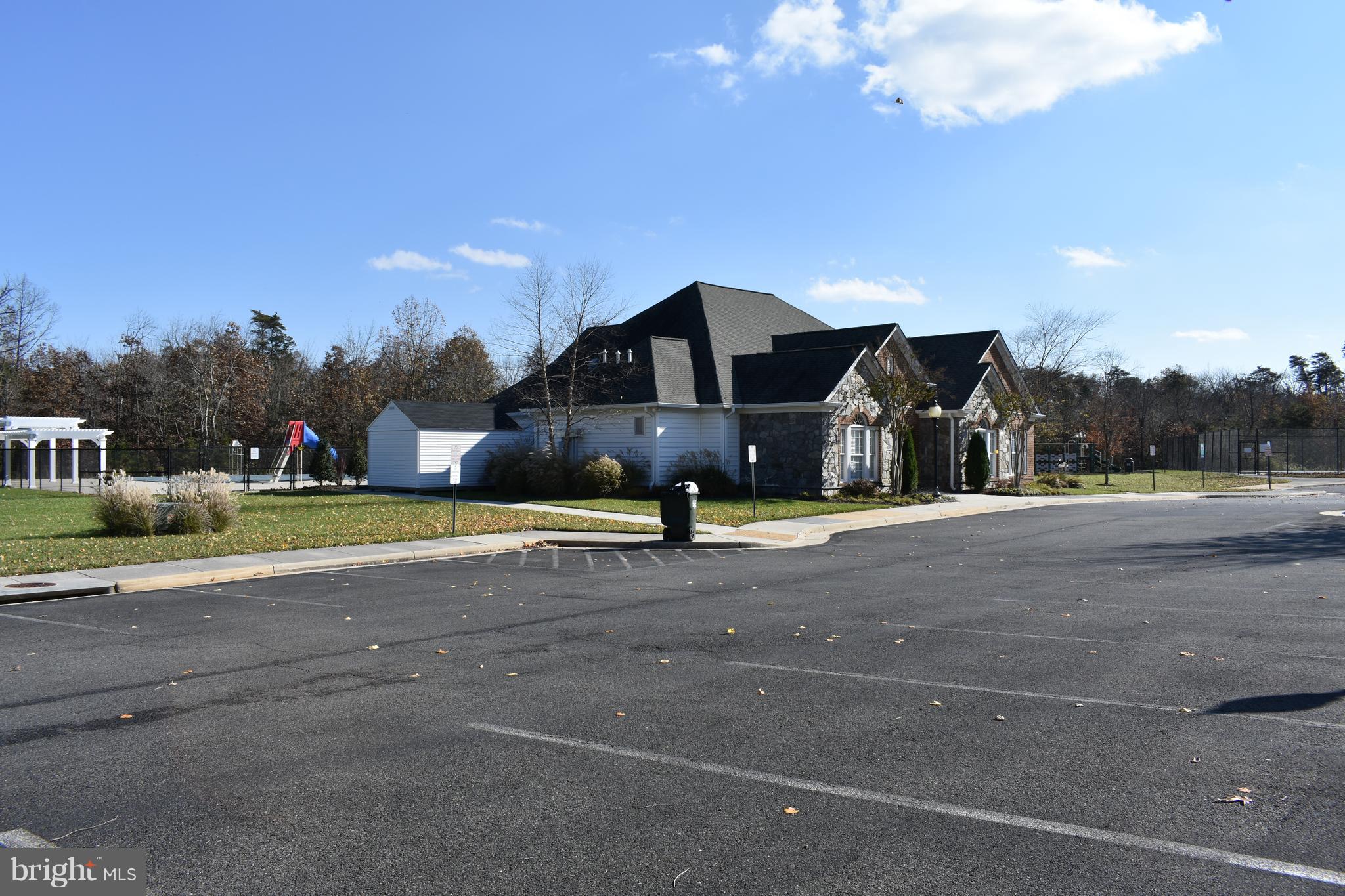 CHANTILLY - Residential Lease