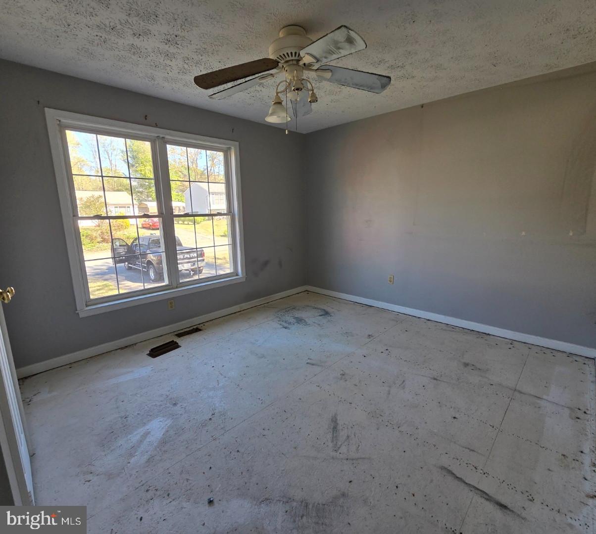 FALCON RIDGE - Residential