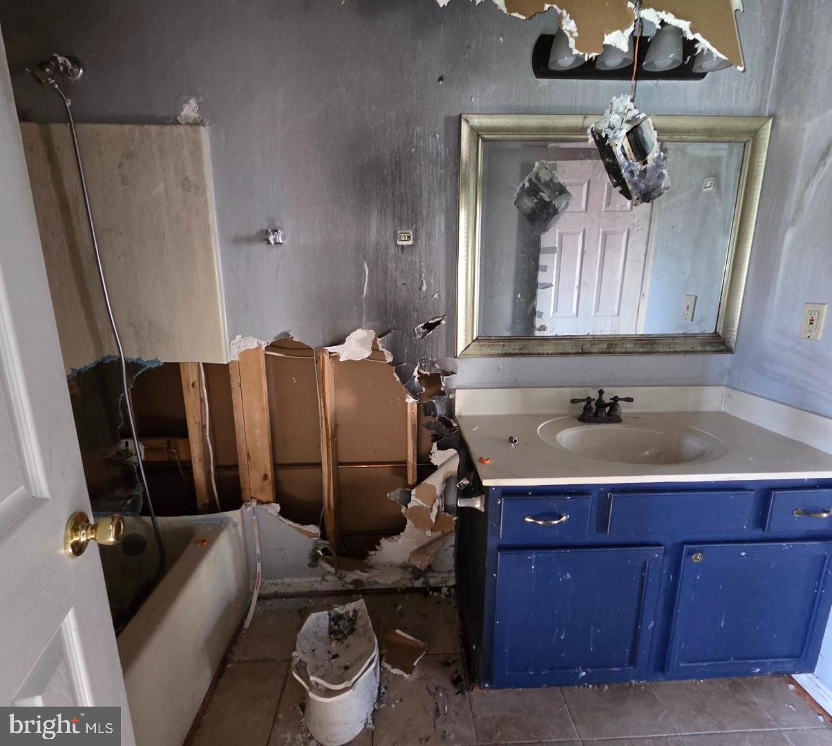 FALCON RIDGE - Residential