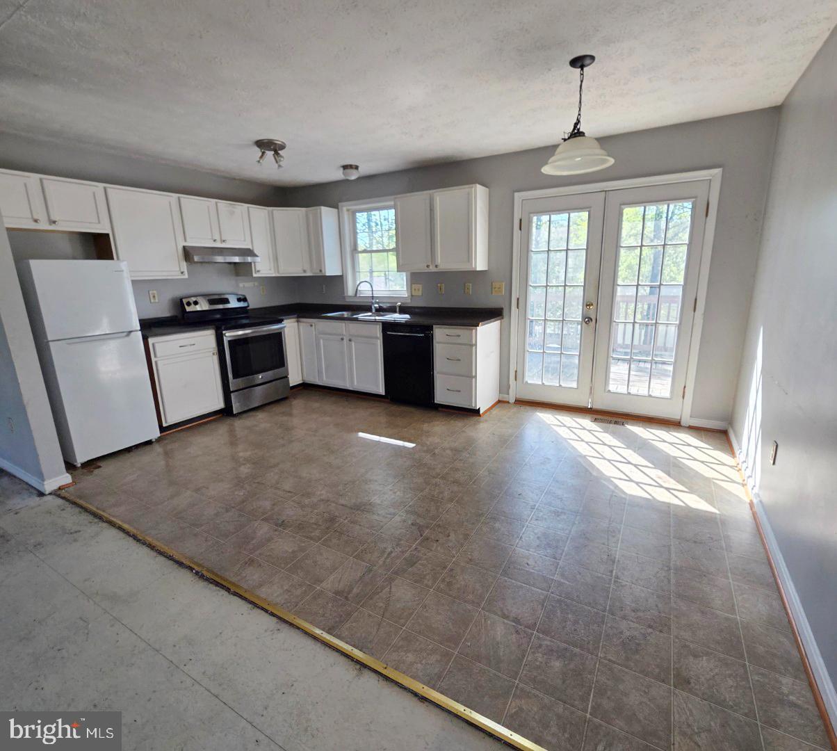 FALCON RIDGE - Residential