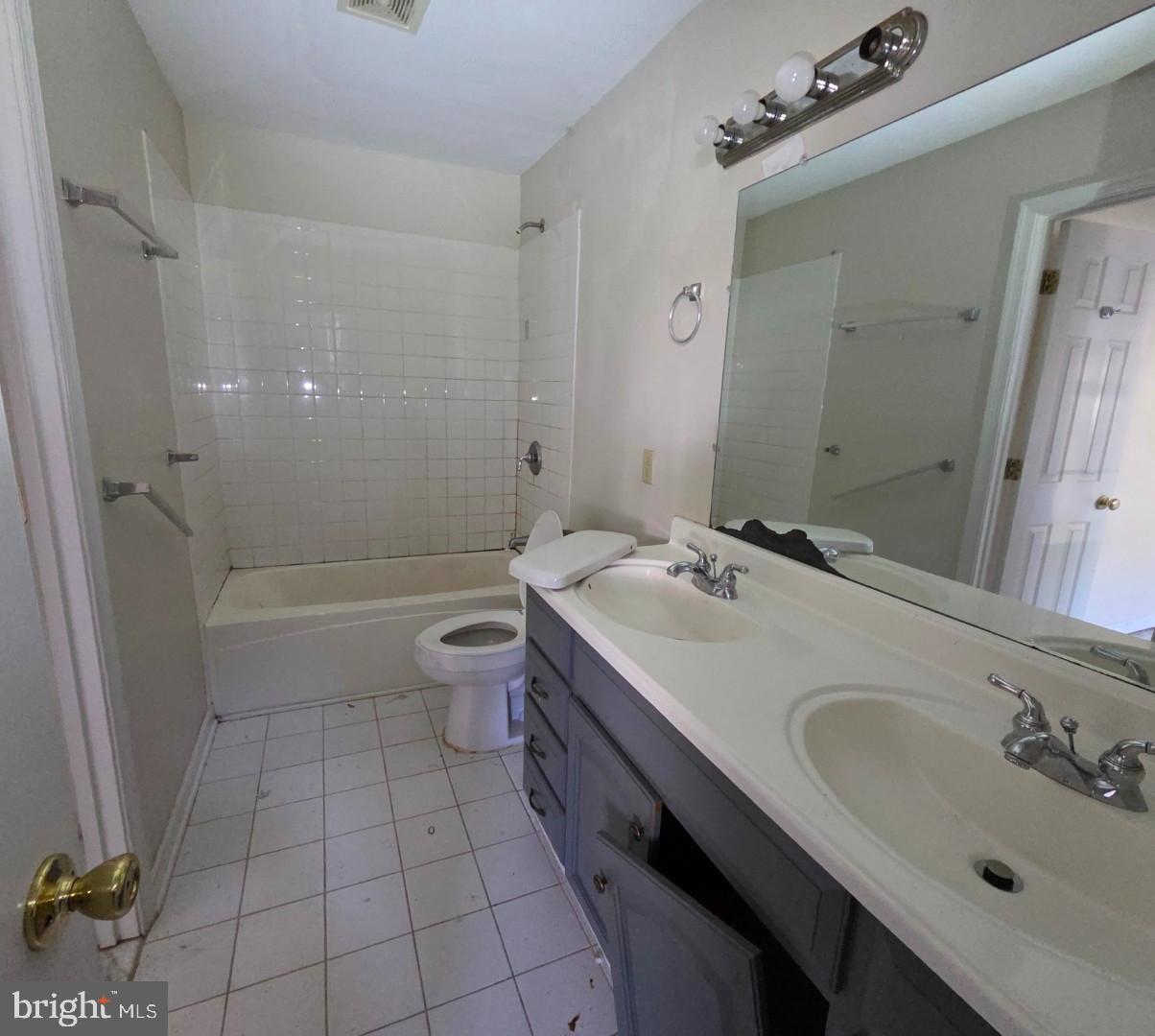 FALCON RIDGE - Residential