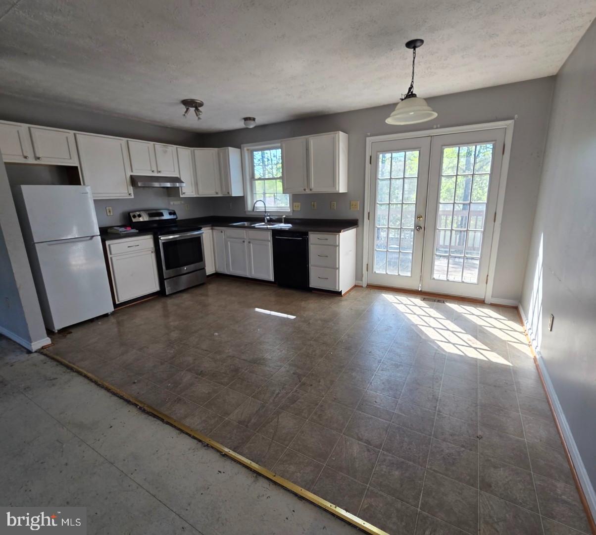 FALCON RIDGE - Residential