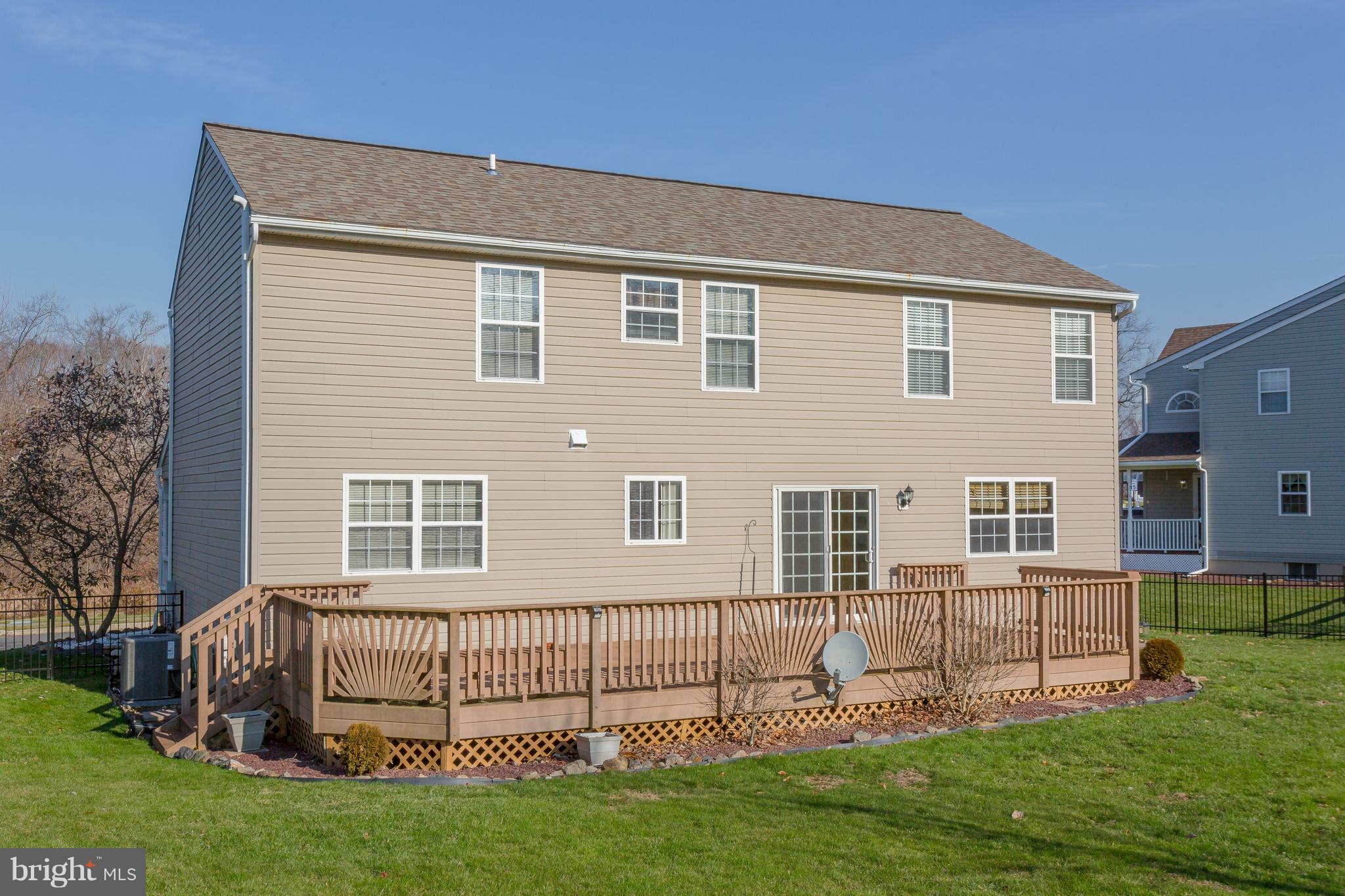 OAKWOOD CROSSING - Residential