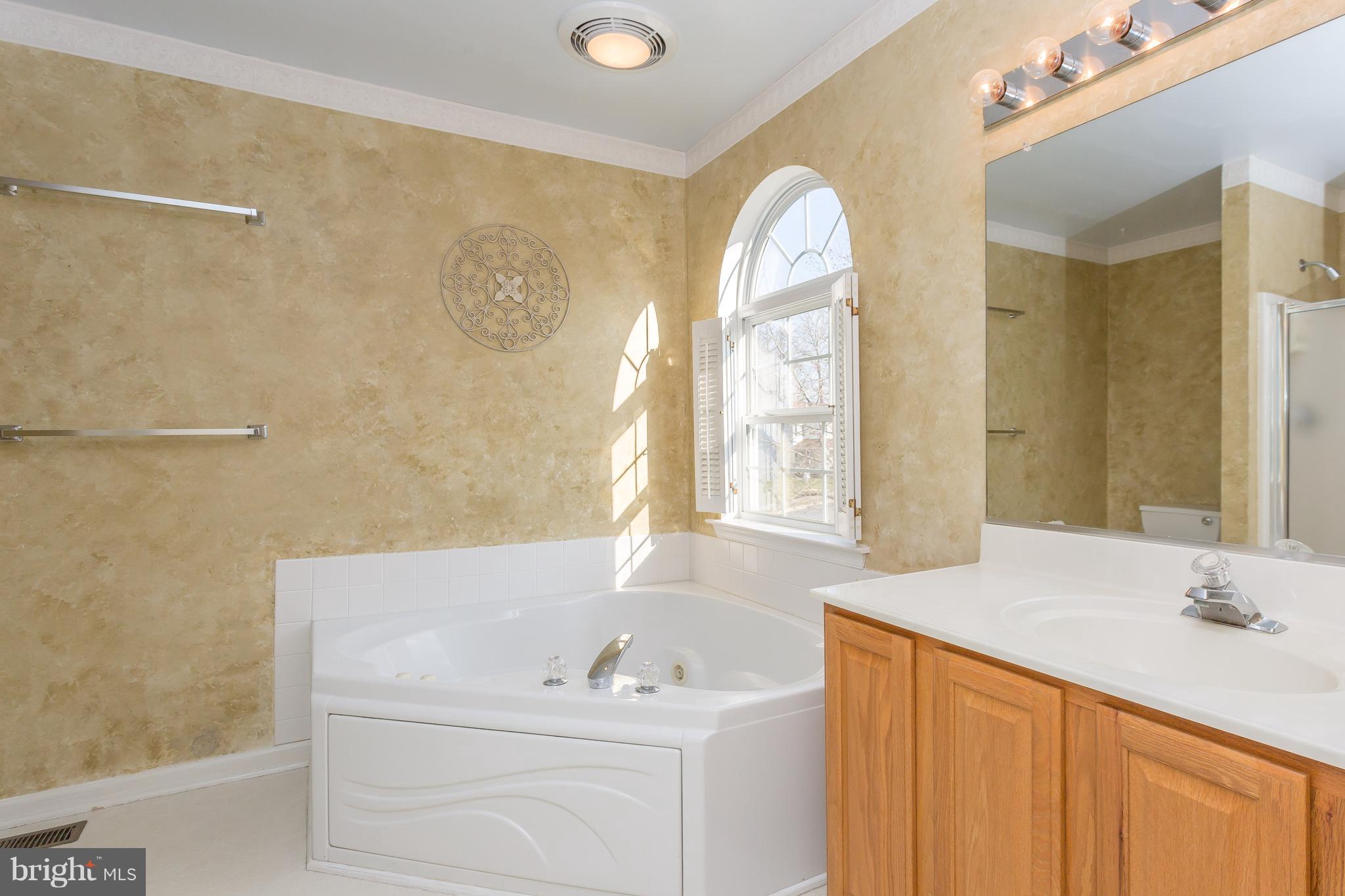 OAKWOOD CROSSING - Residential