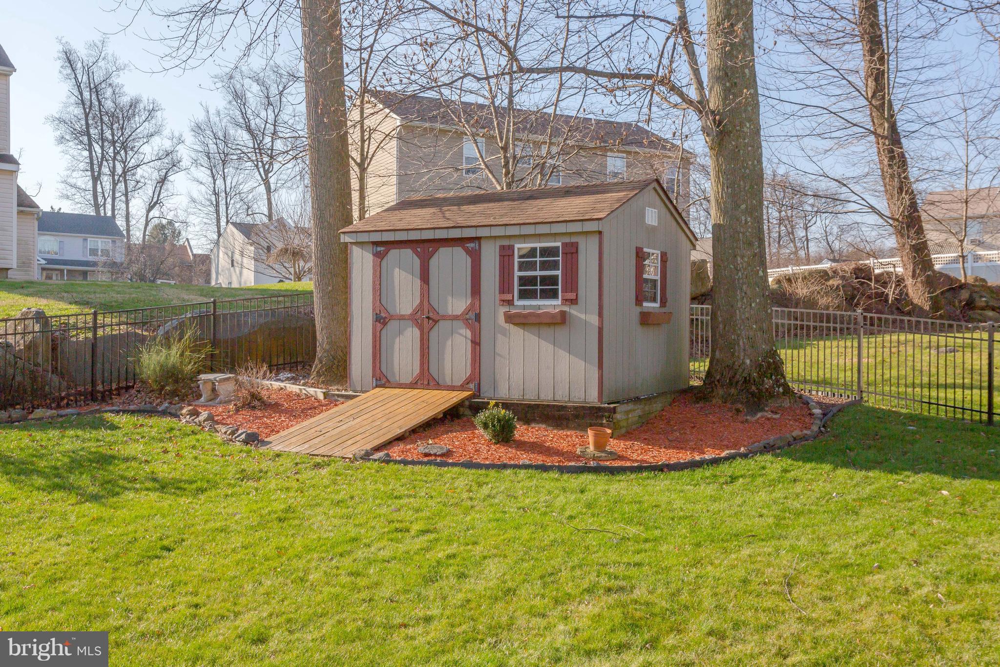 OAKWOOD CROSSING - Residential