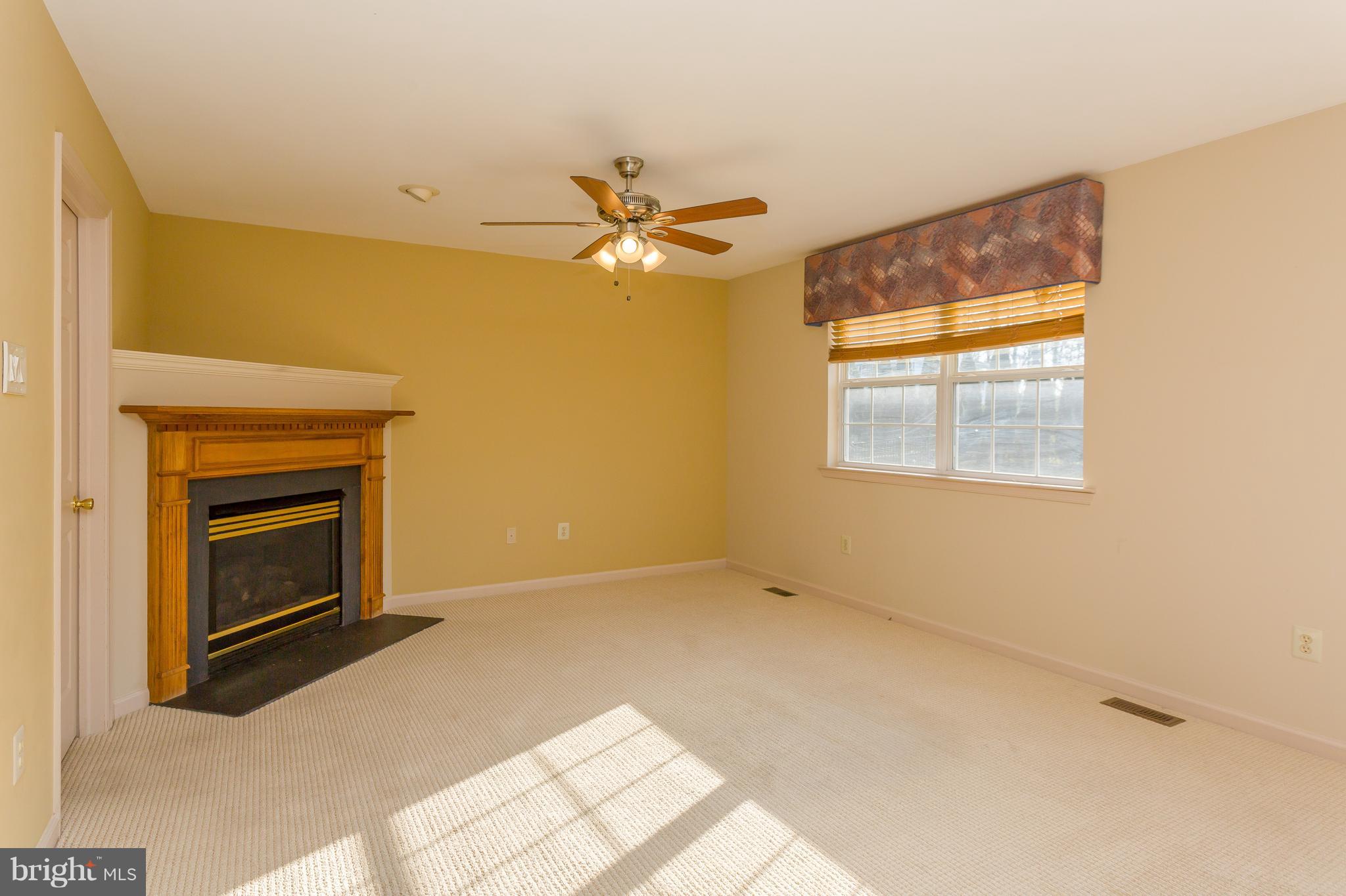 OAKWOOD CROSSING - Residential
