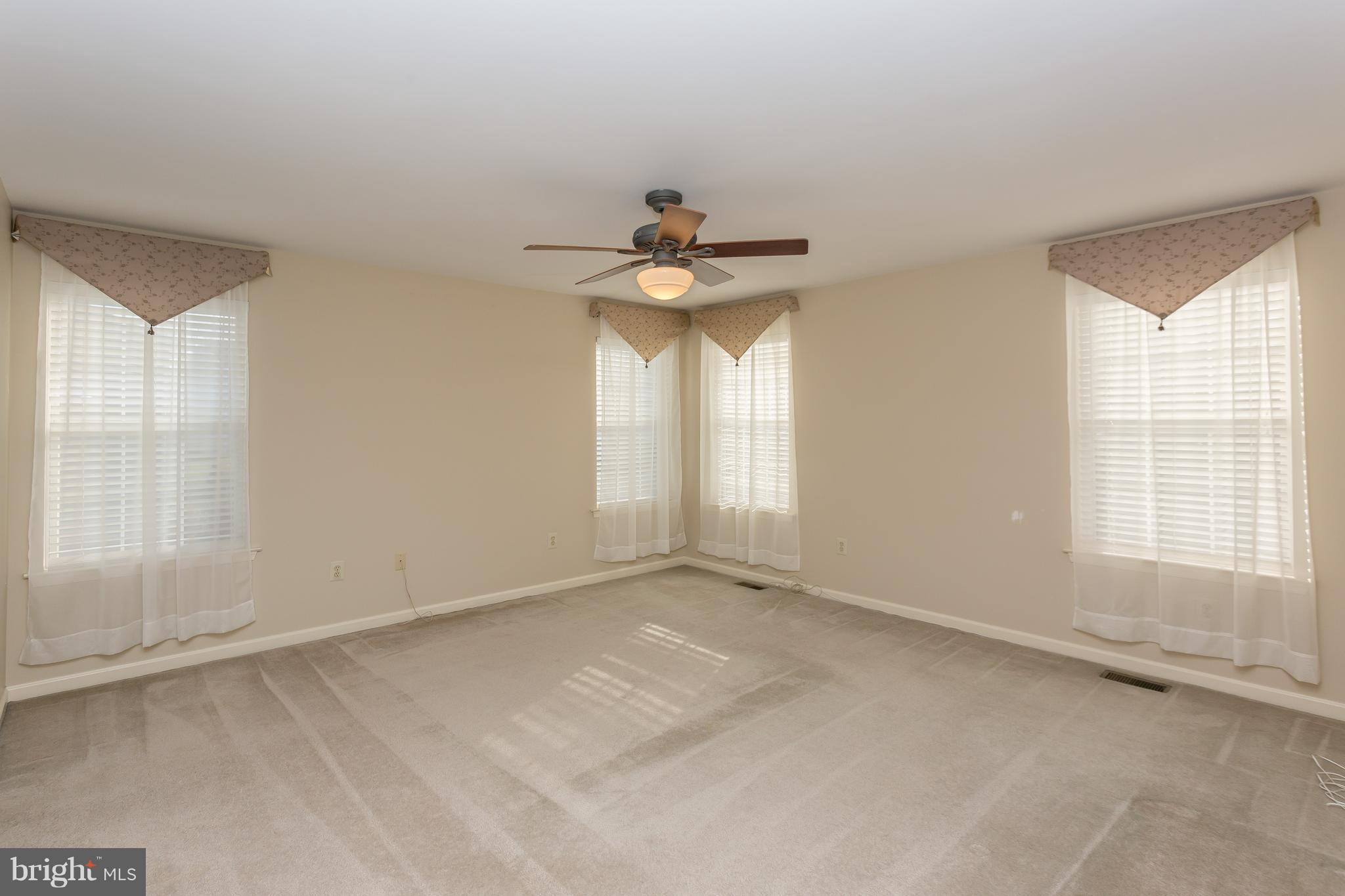 OAKWOOD CROSSING - Residential
