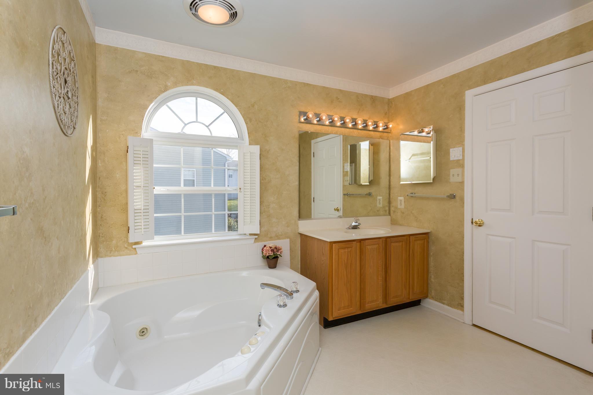 OAKWOOD CROSSING - Residential