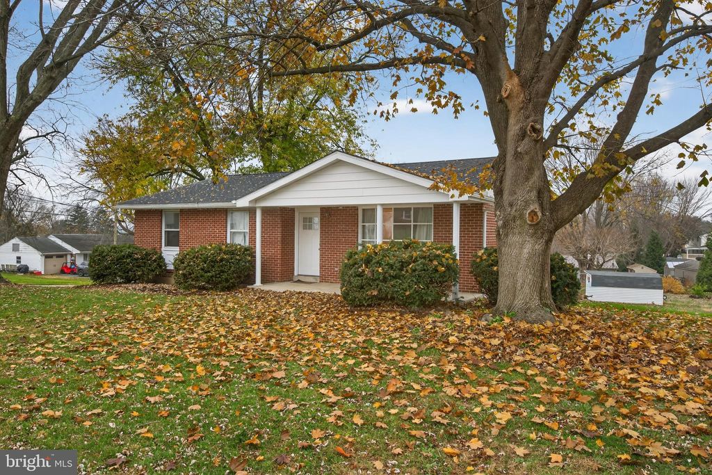 Photo of 452 Longfellow Drive, LANCASTER, PA 17602 (MLS # PALA2080080)