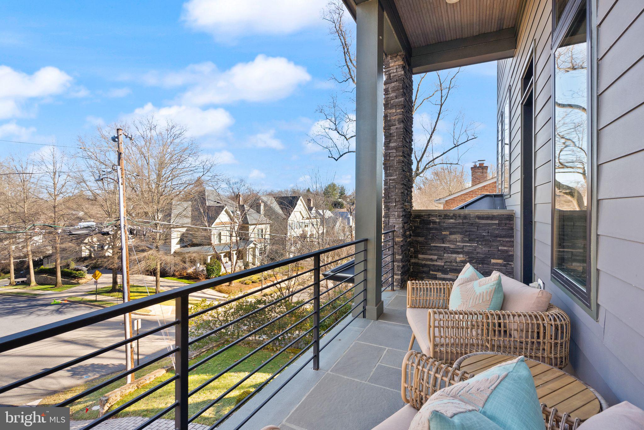 COUNTRY CLUB HILLS - Residential