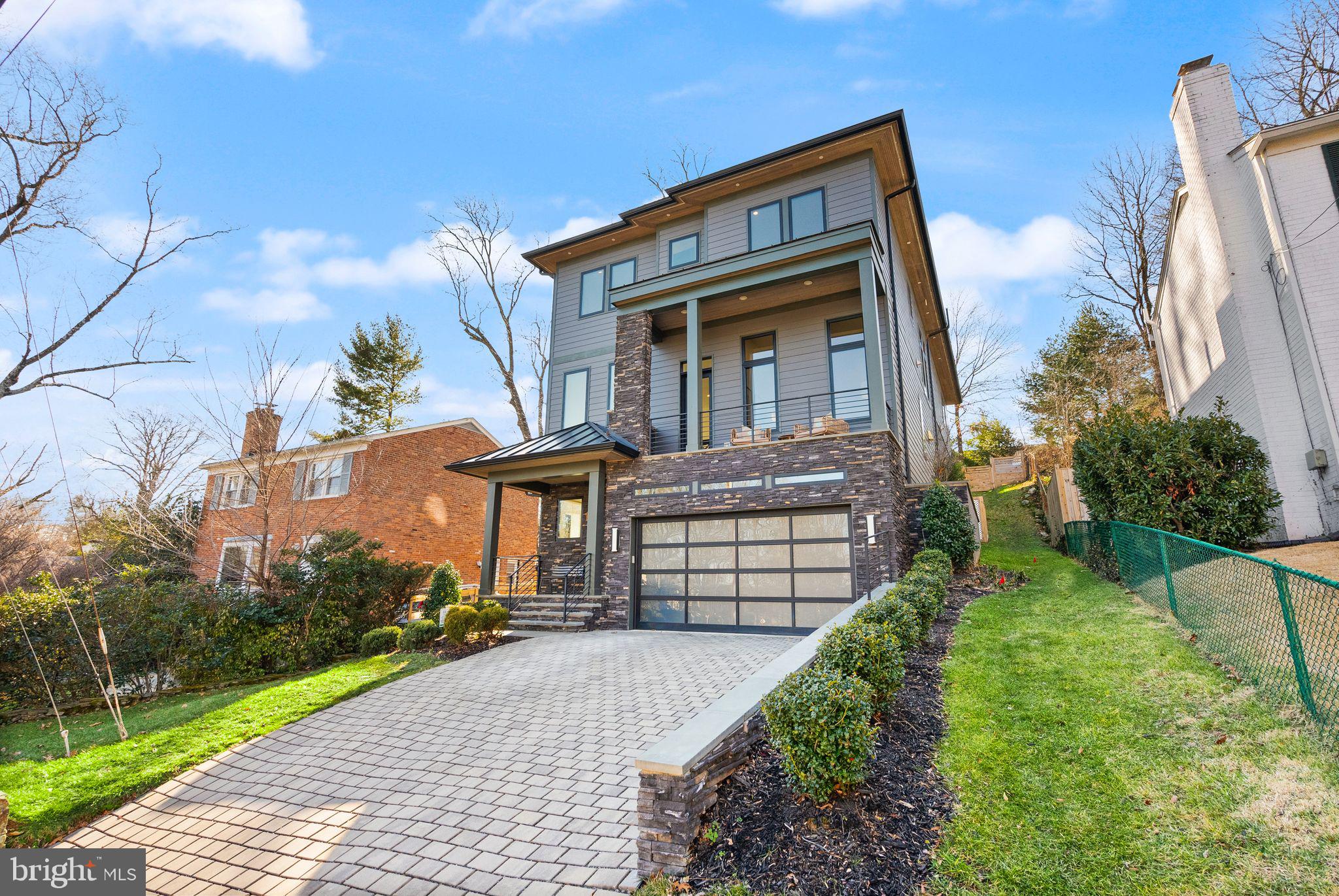 COUNTRY CLUB HILLS - Residential