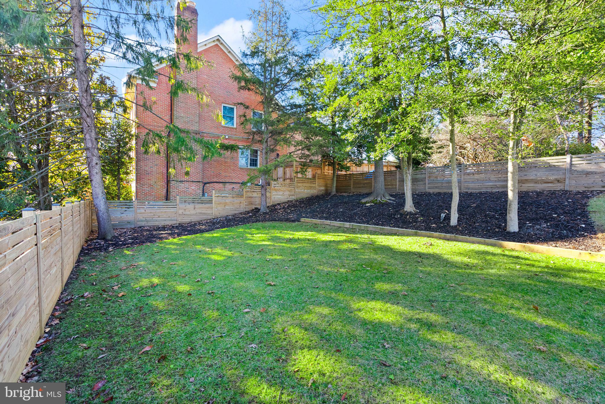 COUNTRY CLUB HILLS - Residential