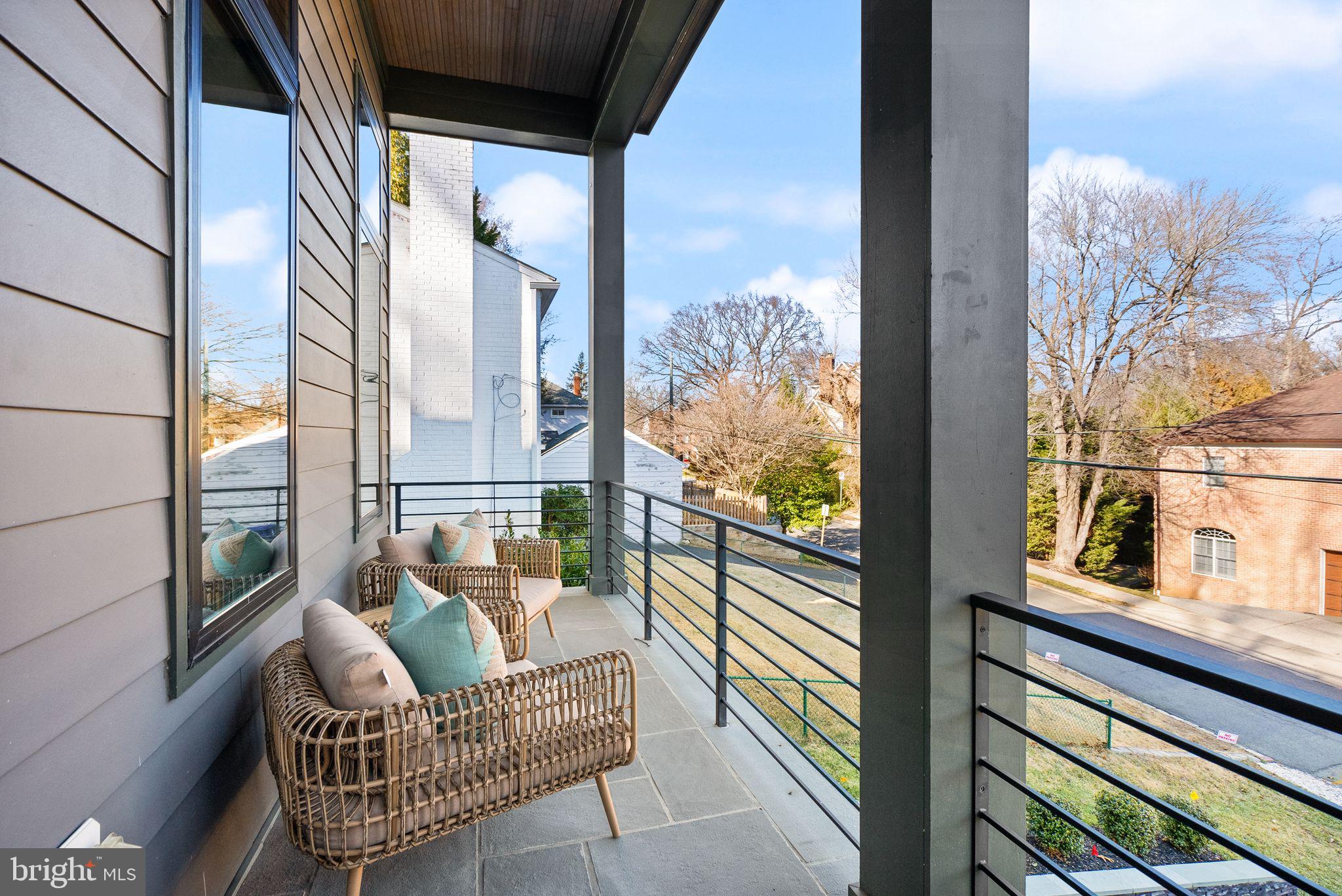 COUNTRY CLUB HILLS - Residential