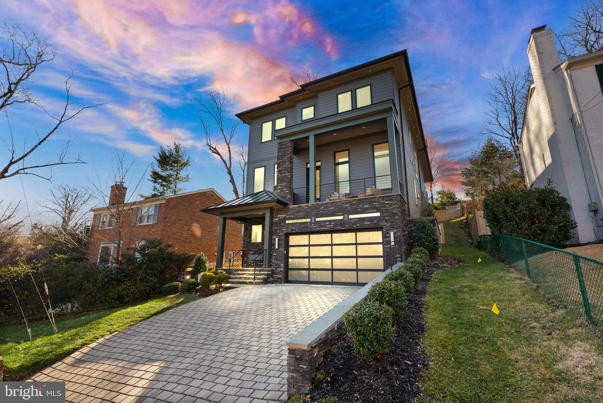 COUNTRY CLUB HILLS - Residential