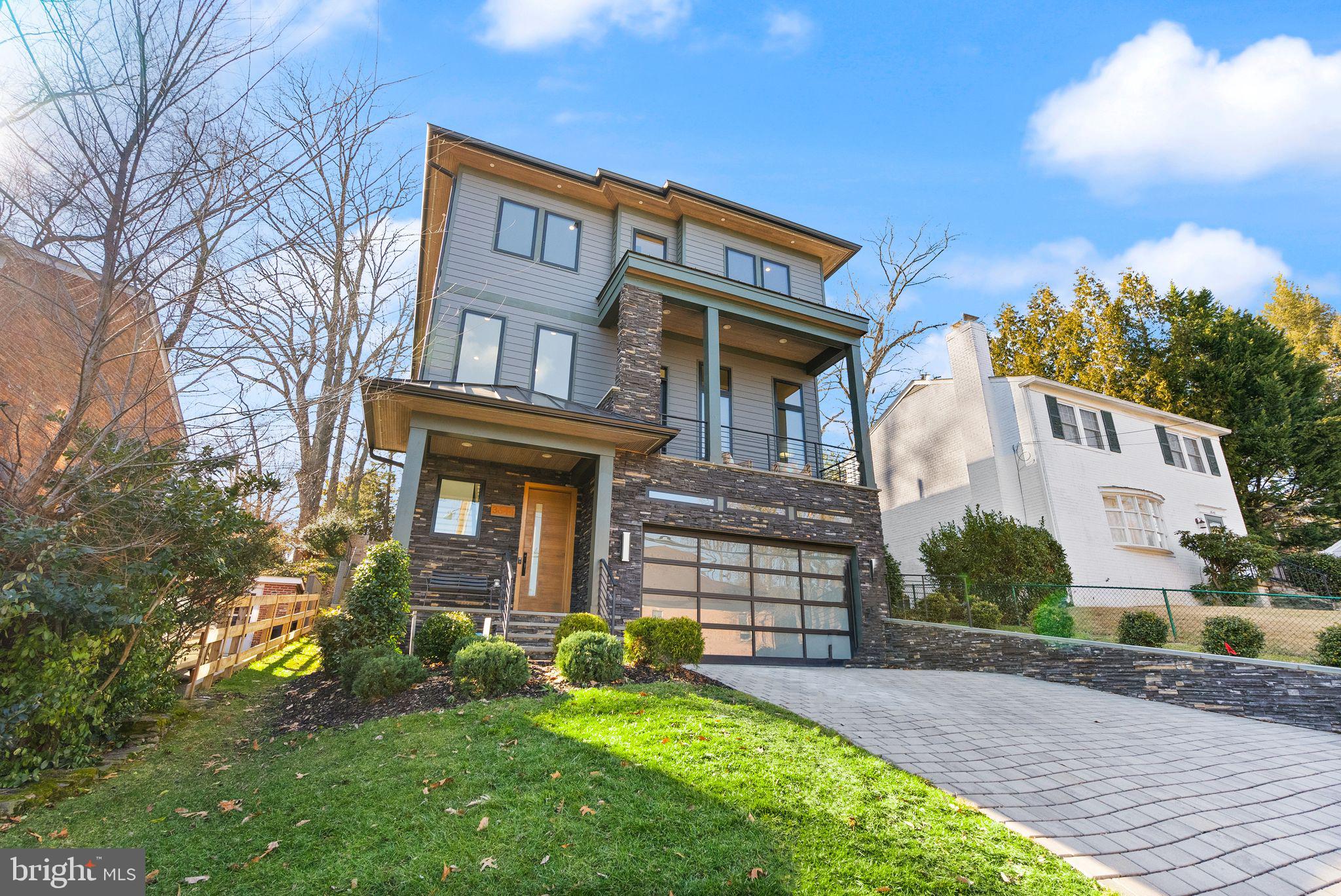 COUNTRY CLUB HILLS - Residential