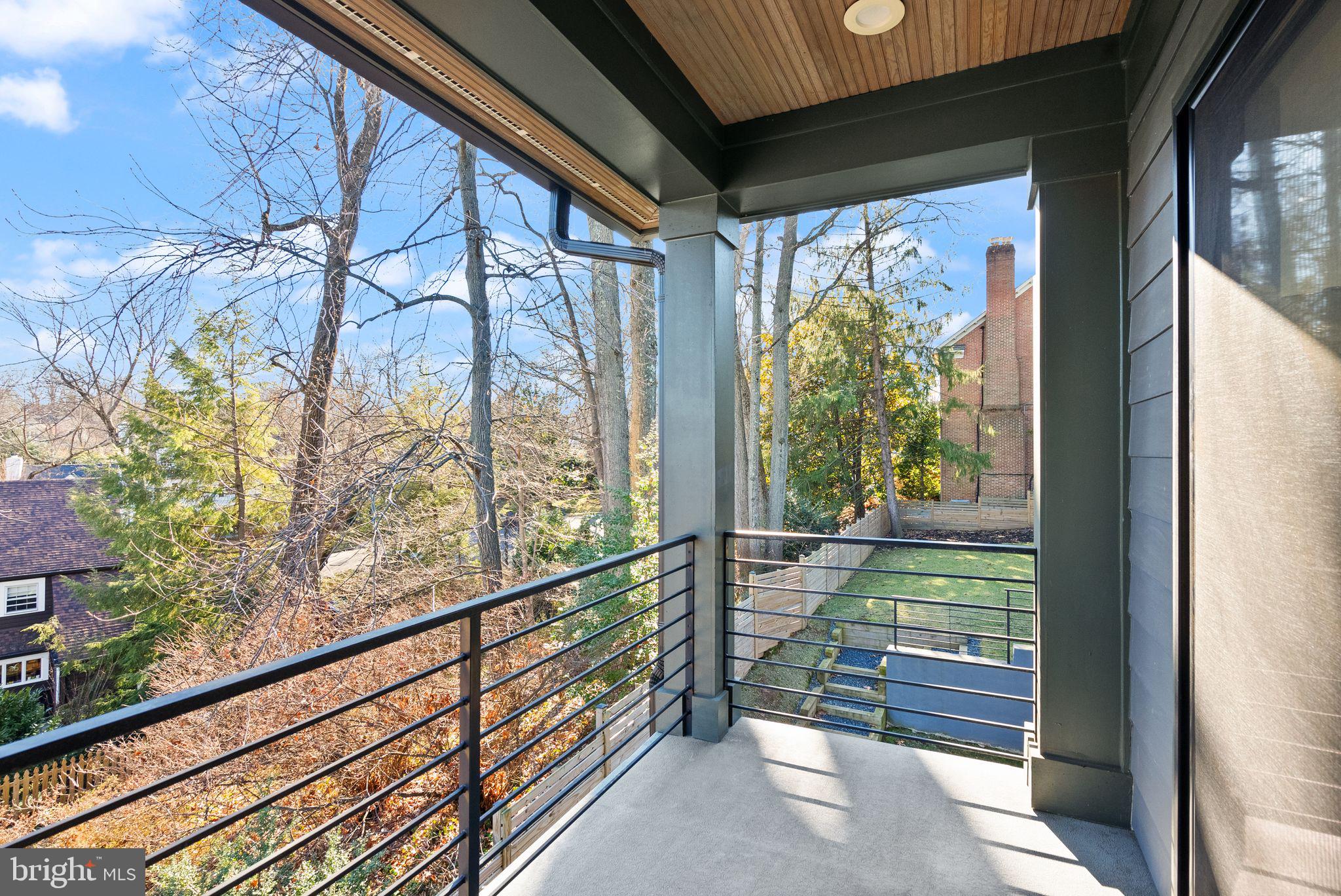 COUNTRY CLUB HILLS - Residential