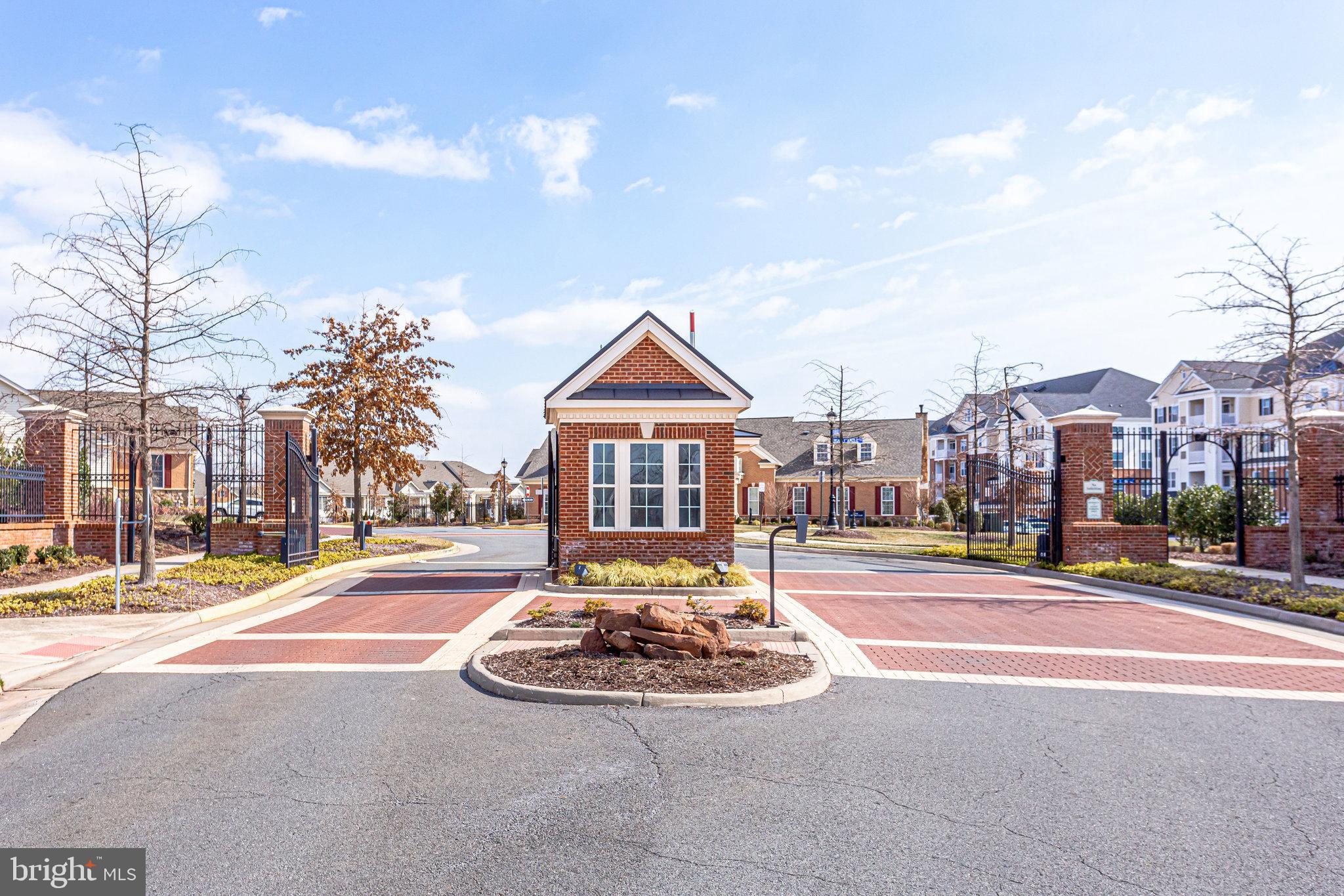 REGENCY AT ASHBURN - Residential