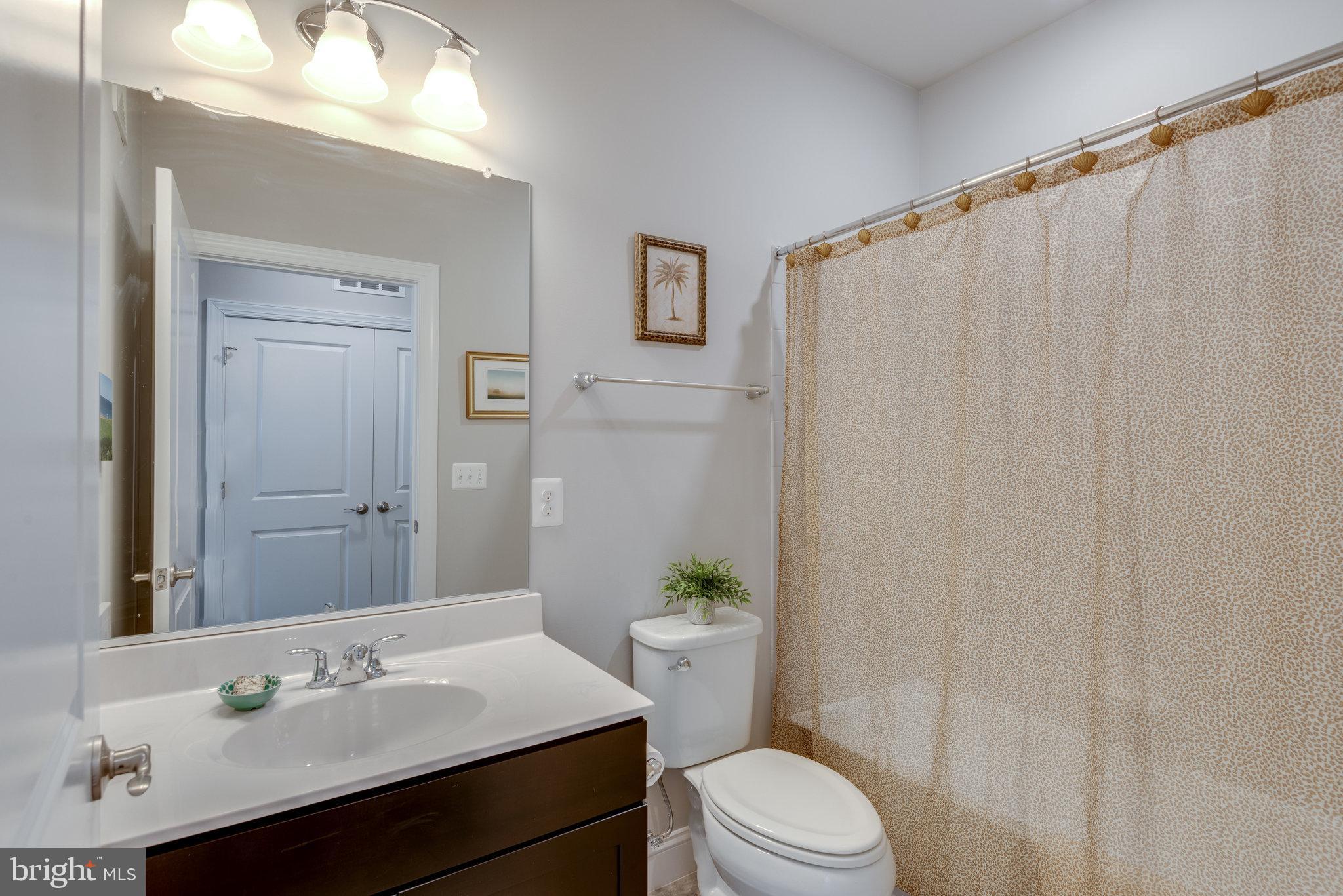 REGENCY AT ASHBURN - Residential