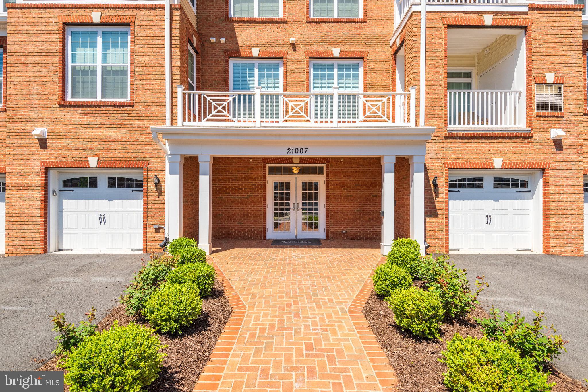 REGENCY AT ASHBURN - Residential