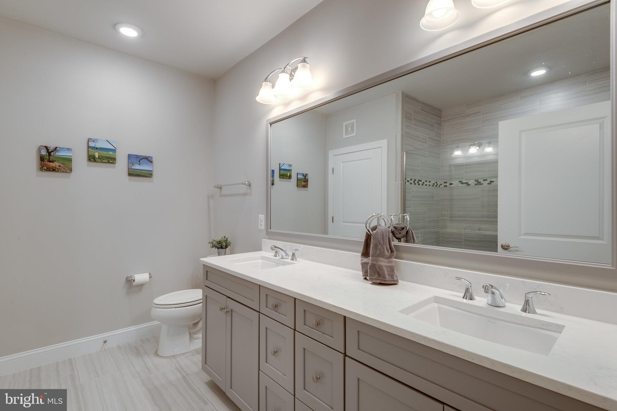 REGENCY AT ASHBURN - Residential