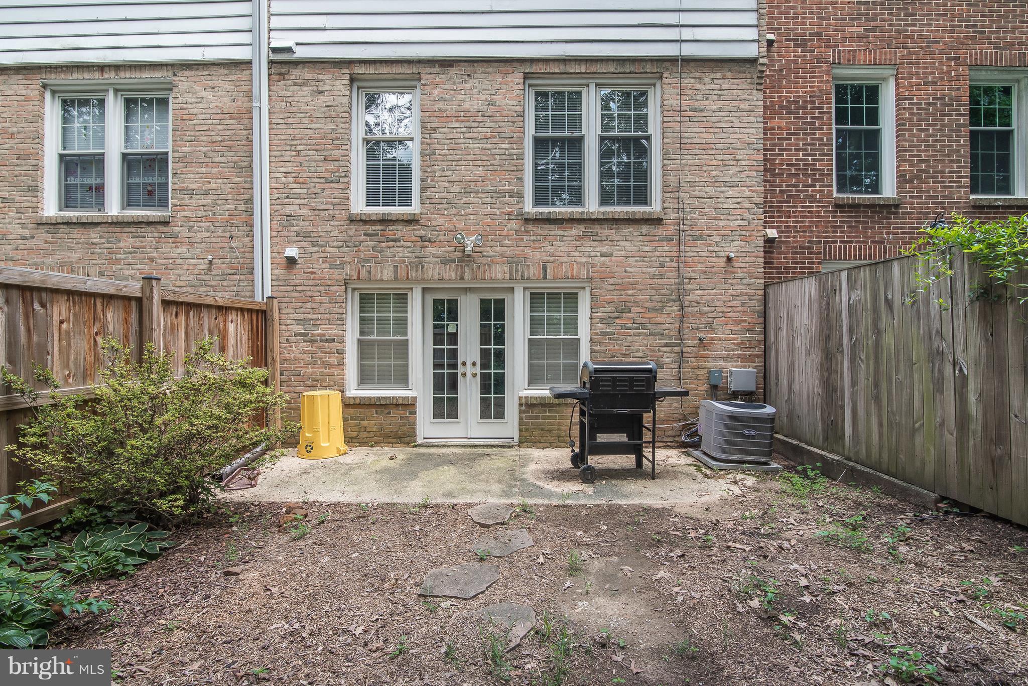 GEORGETOWN HOUSES - Residential