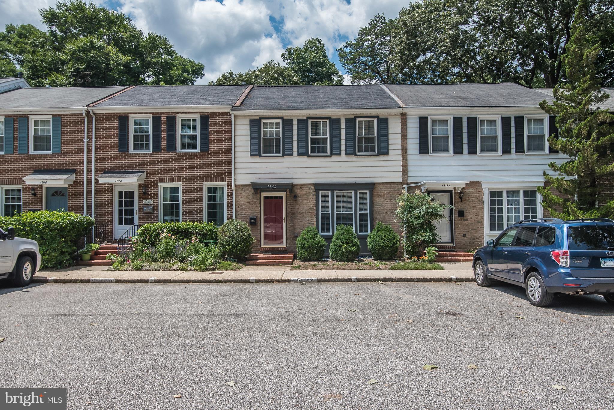 GEORGETOWN HOUSES - Residential