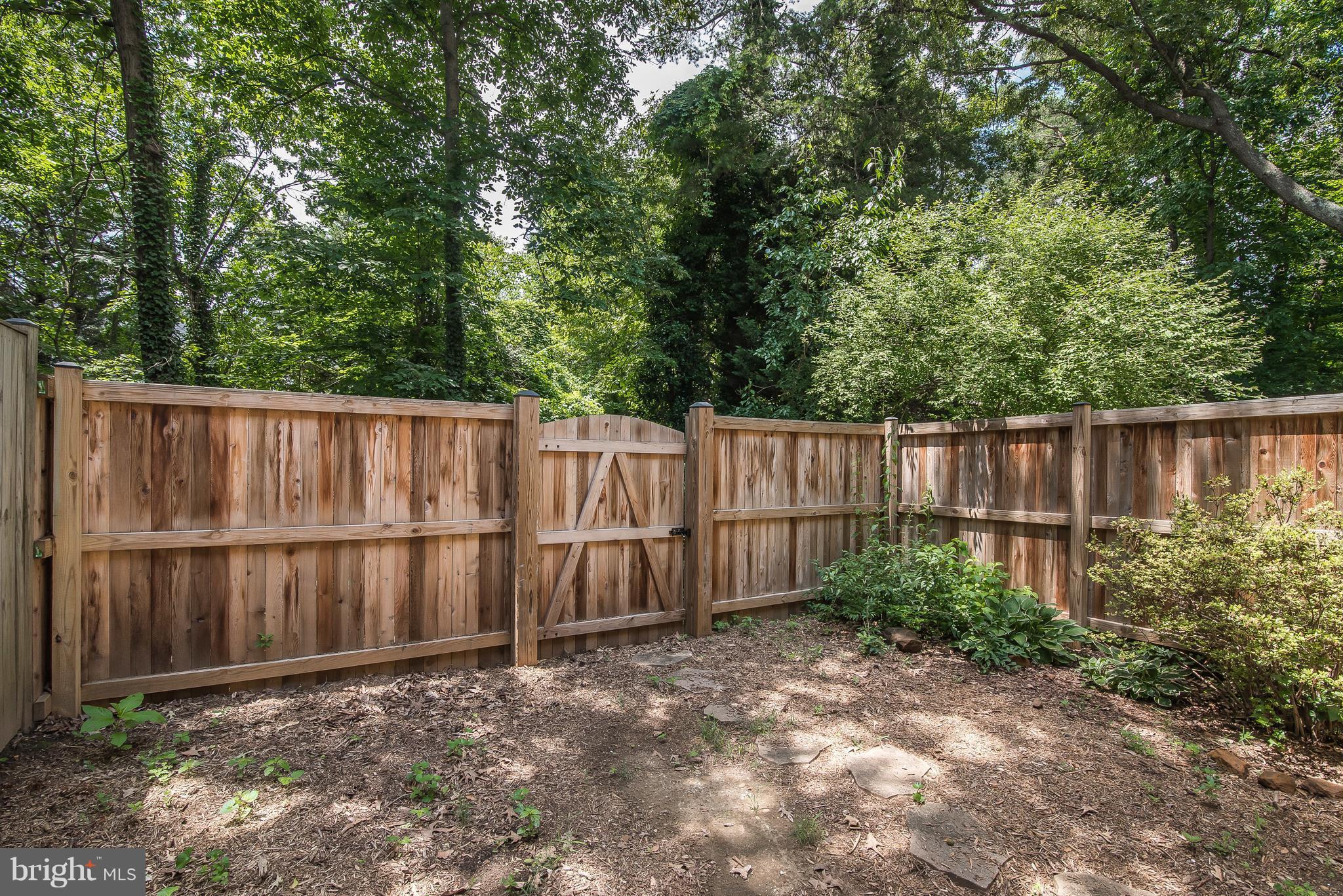 GEORGETOWN HOUSES - Residential