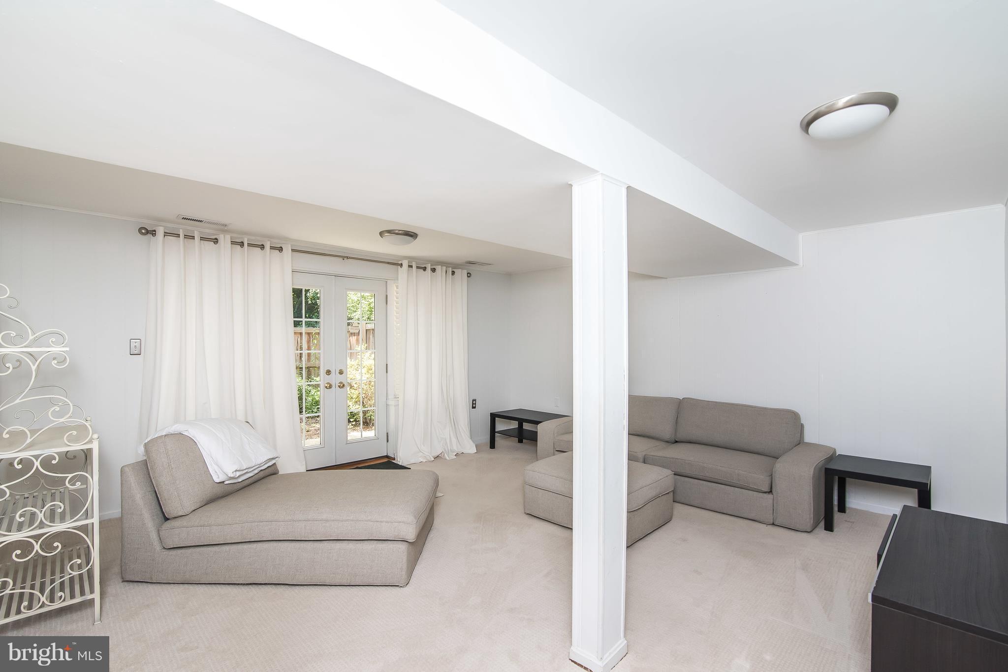 GEORGETOWN HOUSES - Residential