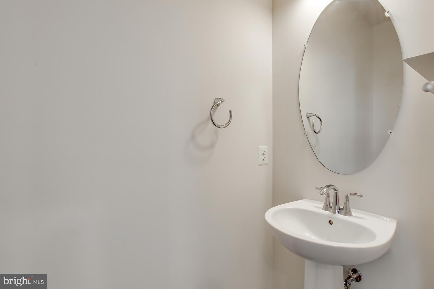 FEATHERSTONE STATION CONDOMINIUMS - Residential